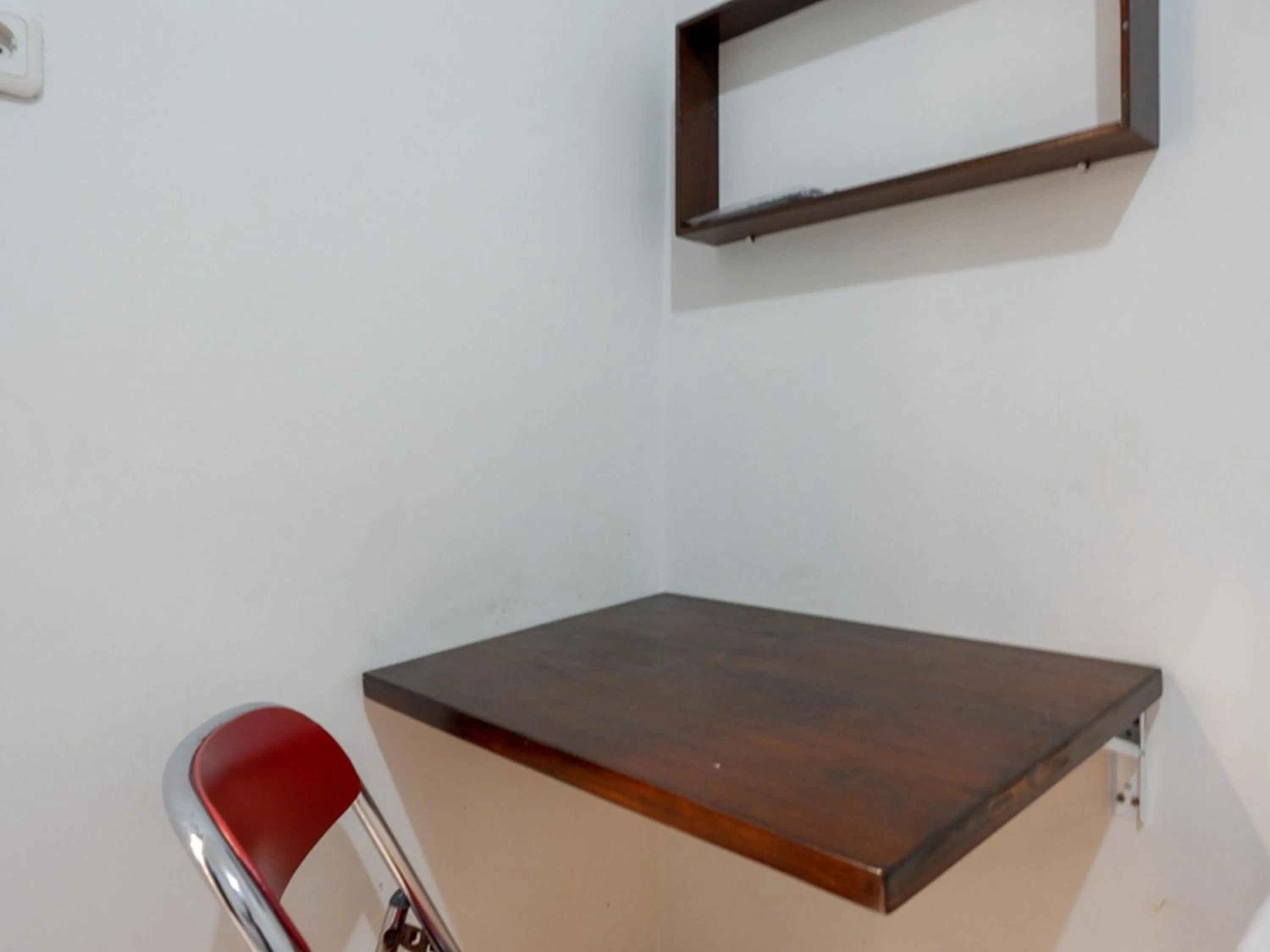 Dining Area in KoolKost Syariah near RSUP Dr Kariadi Semarang Minimum Stay 6 nights