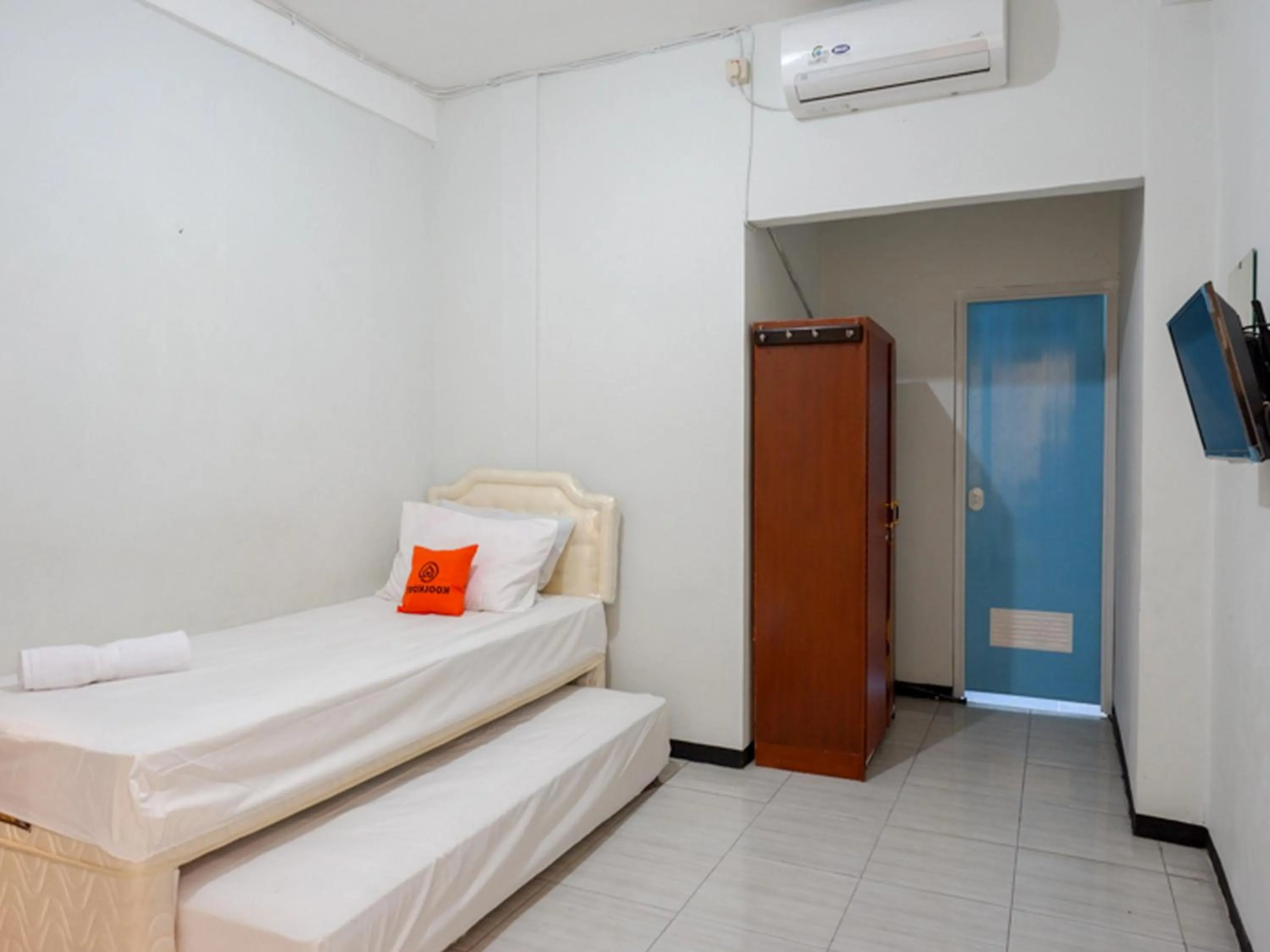 Bed in KoolKost Syariah near RSUP Dr Kariadi Semarang Minimum Stay 6 nights