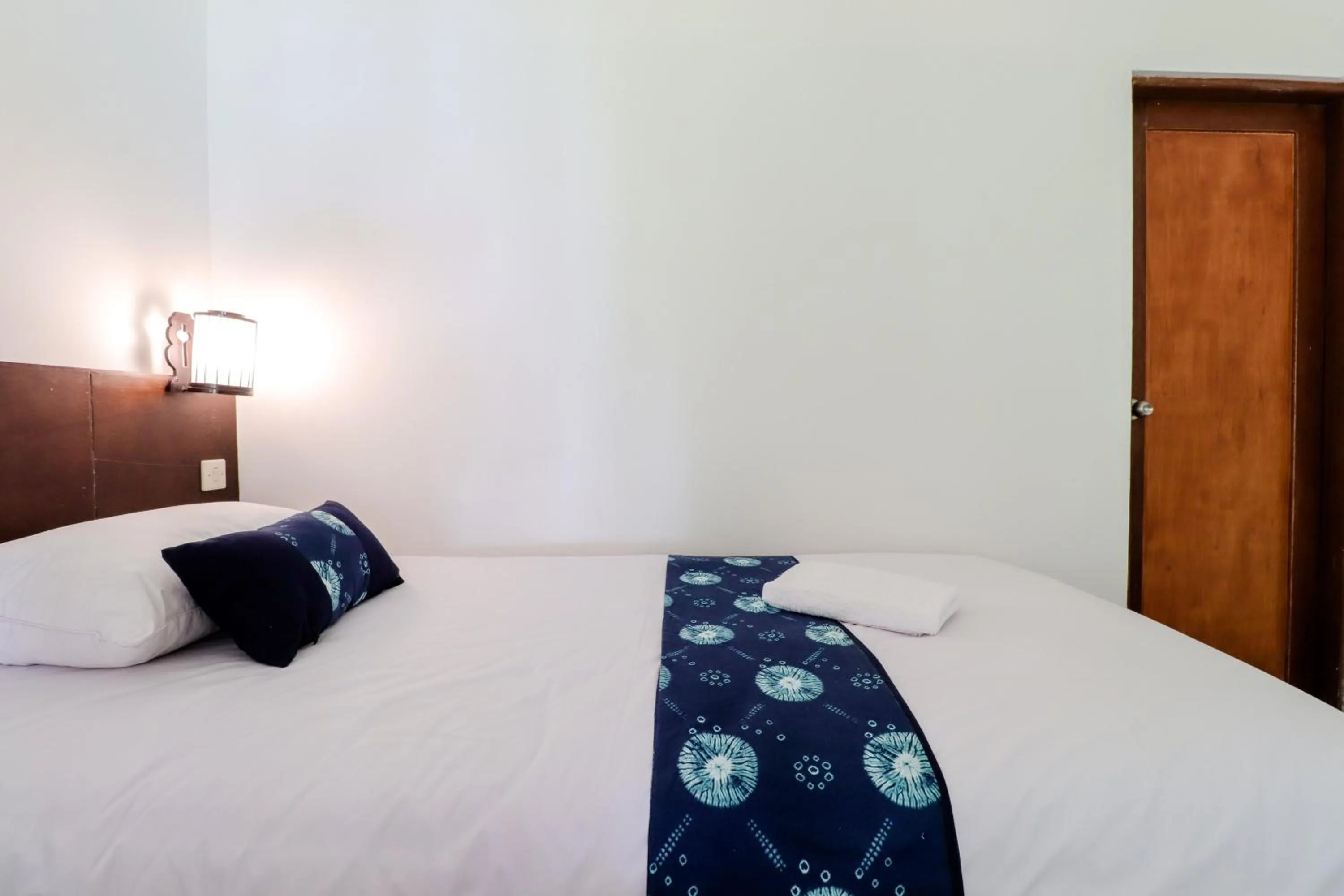 Bedroom, Bed in Balkondes Kenalan