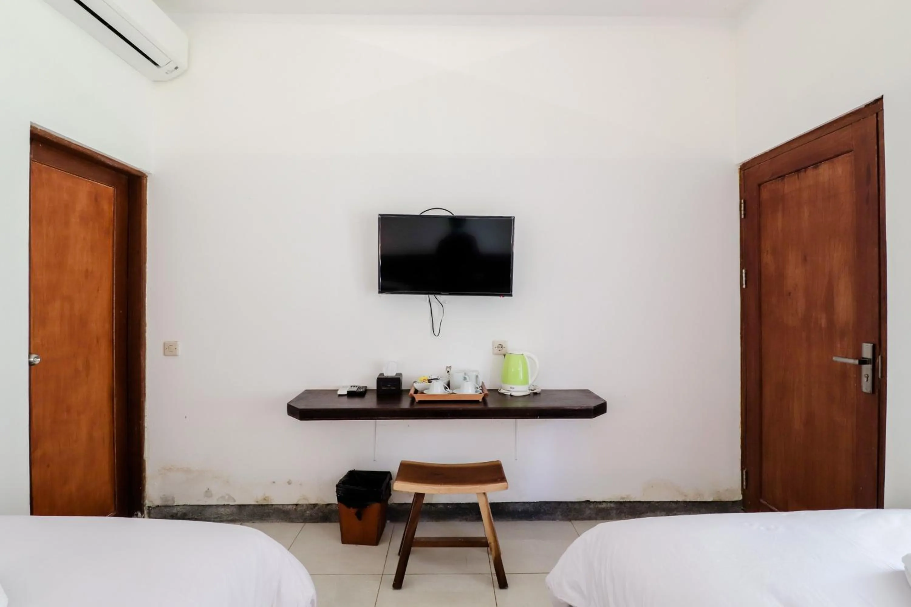 Bedroom, Bed in Balkondes Kenalan