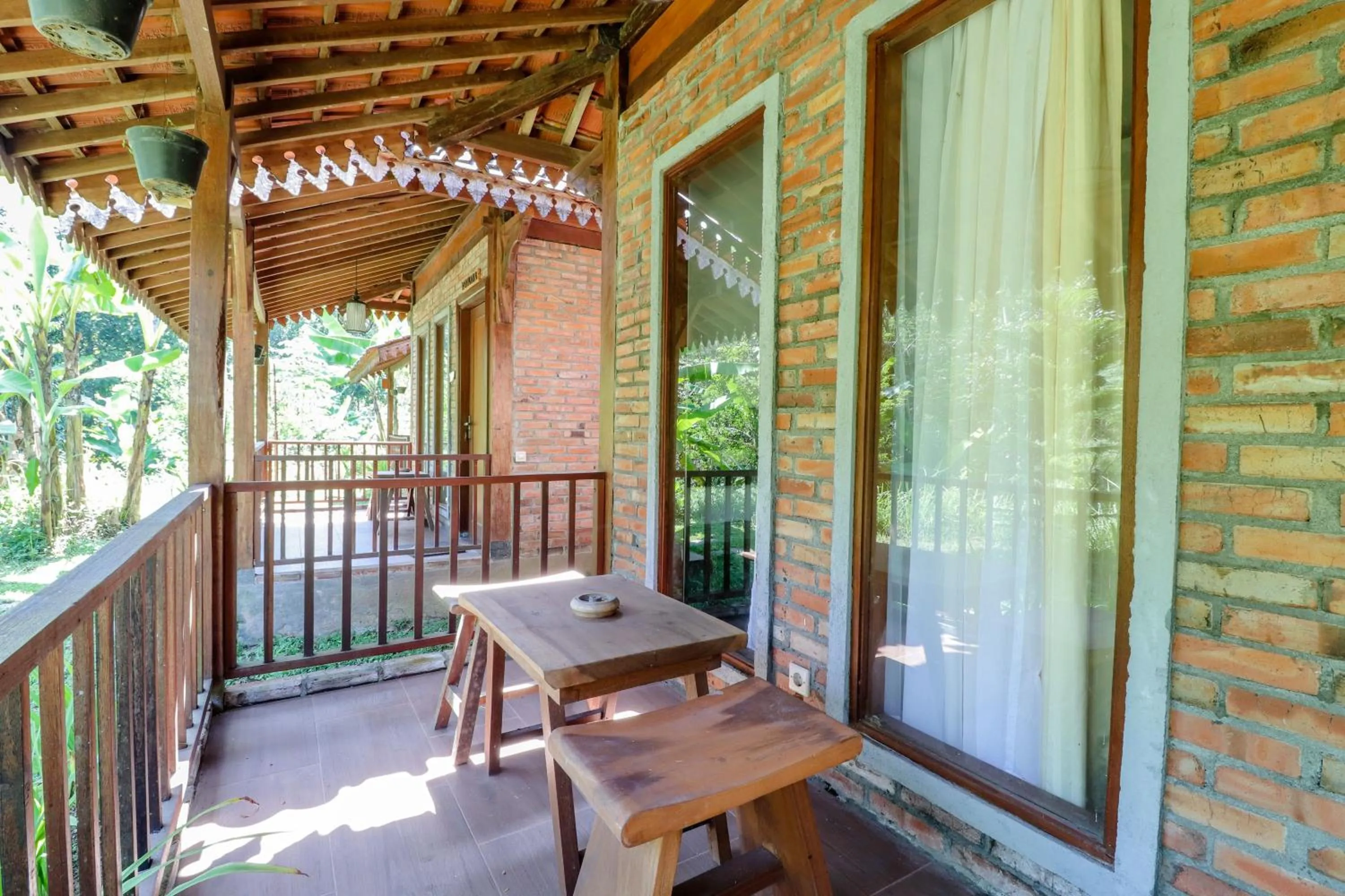 Other in Balkondes Kenalan