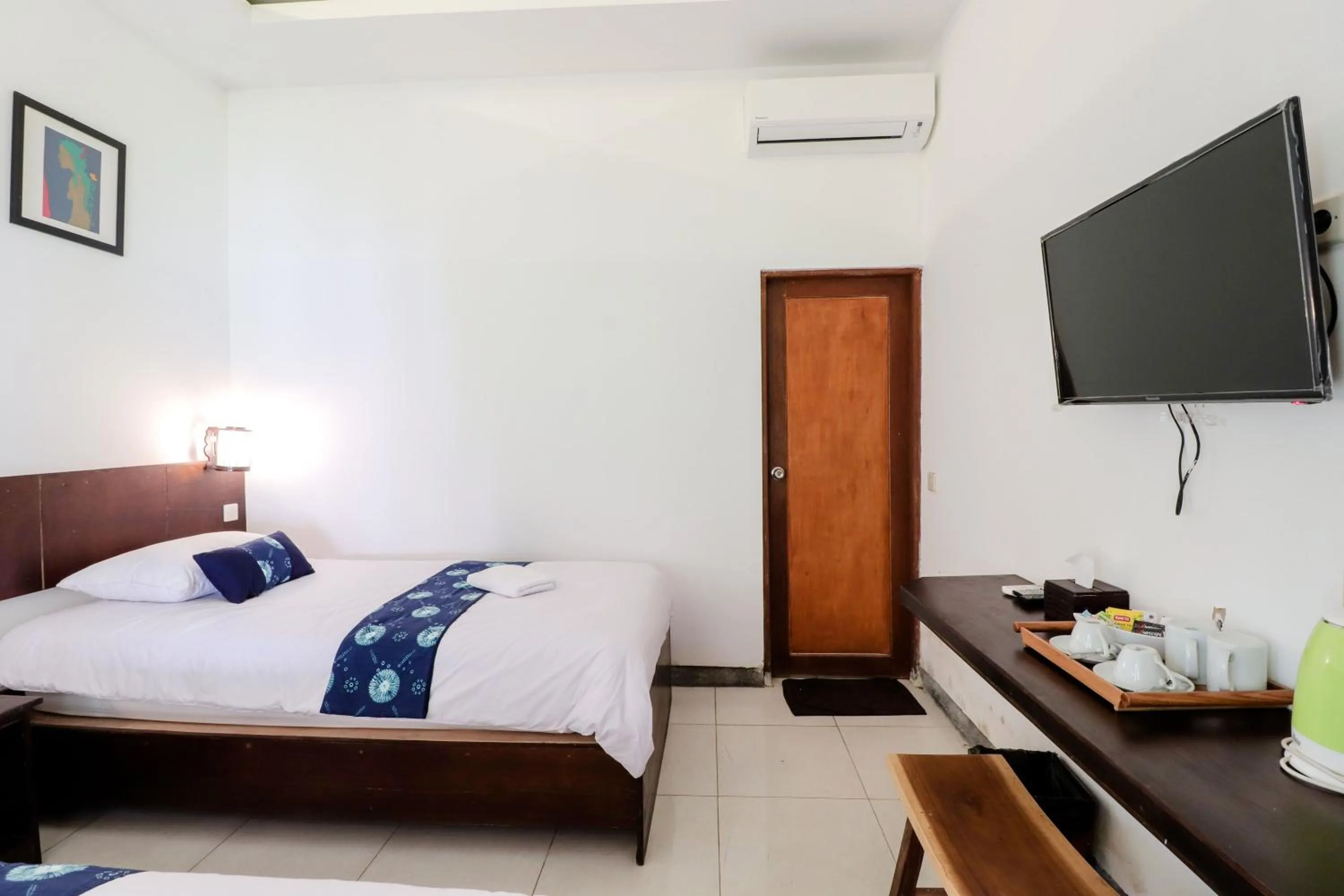 Bedroom, Bed in Balkondes Kenalan