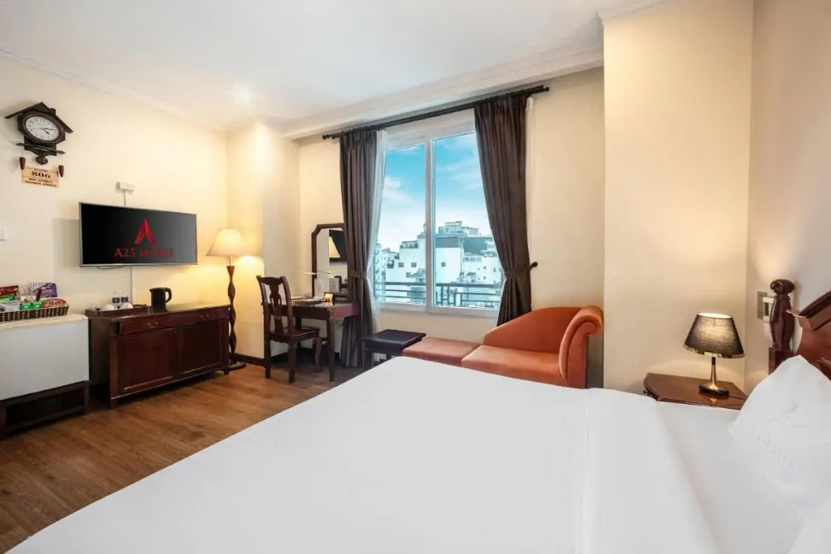 Bed in A25 Hotel - 15 Trần Quốc Toản