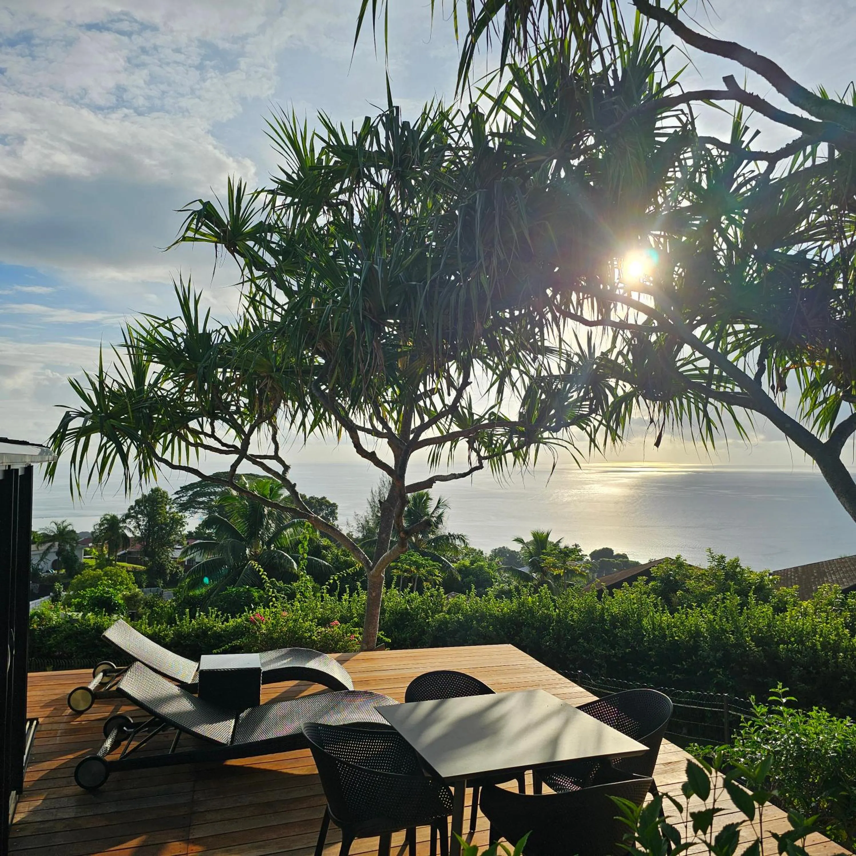 Balcony/Terrace in Jolie Maison Vue Ocean et Moorea
