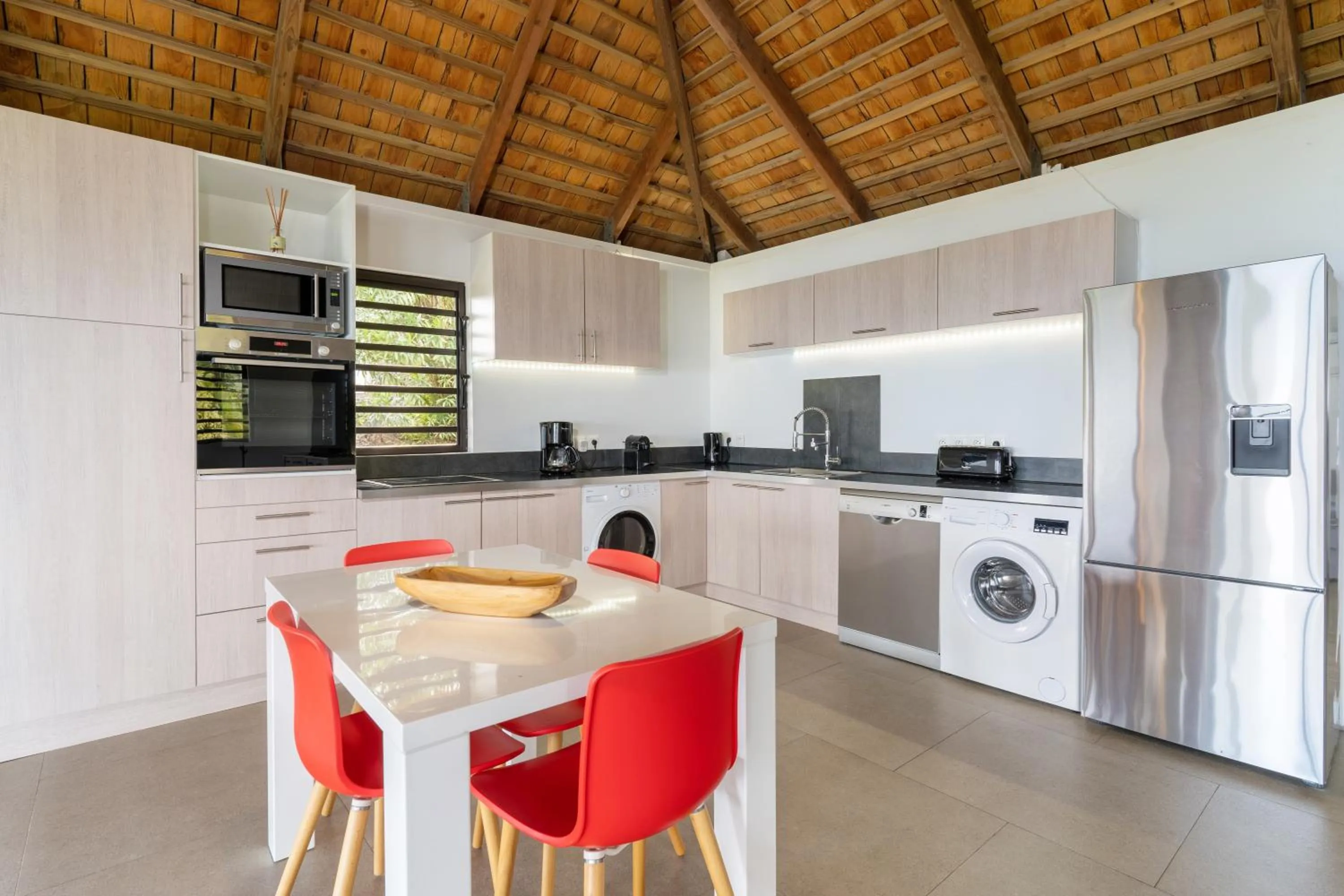 kitchen in Jolie Maison Vue Ocean et Moorea