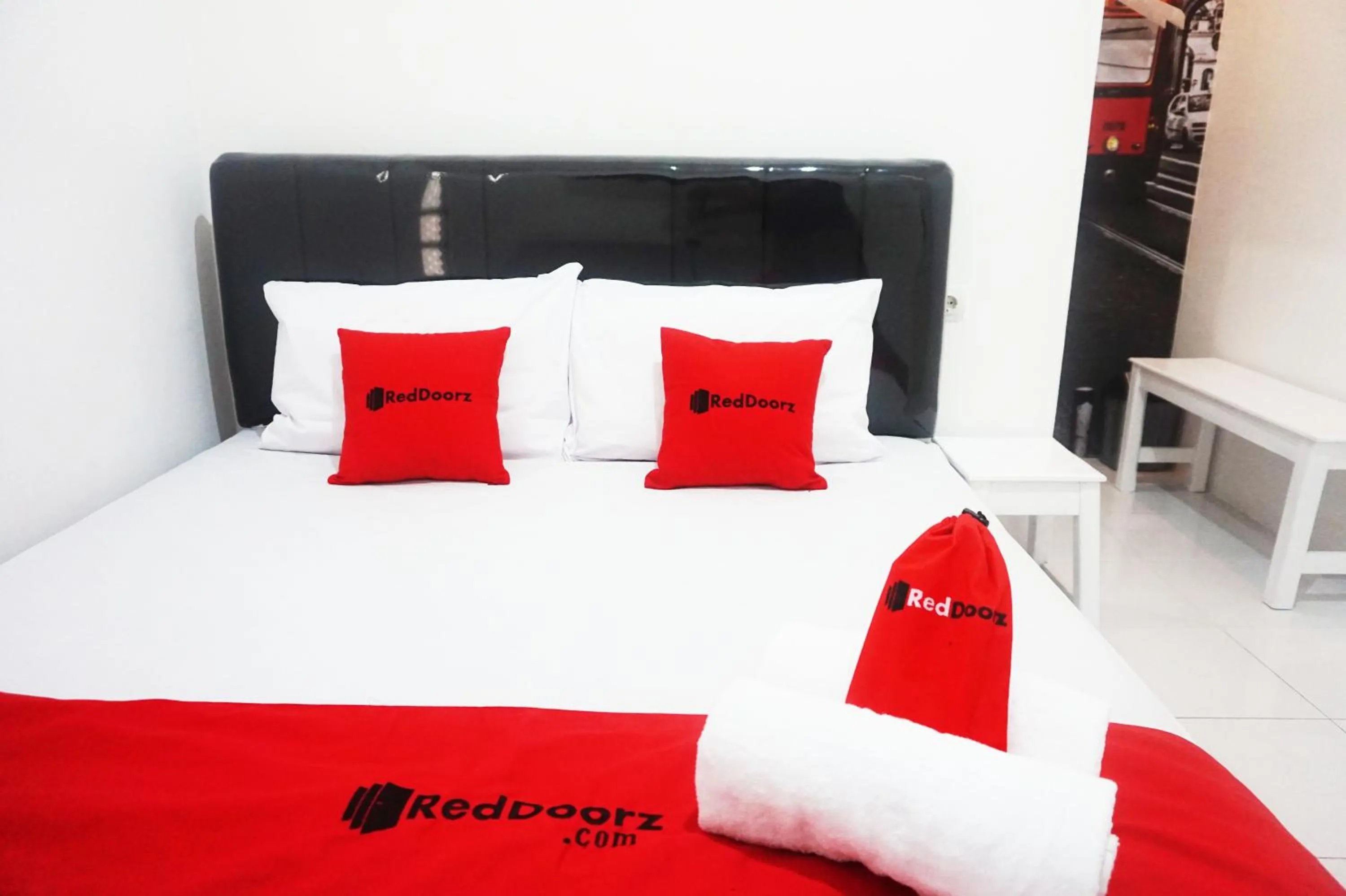 Bed in RedDoorz @ Jalan Tanjung Blitar