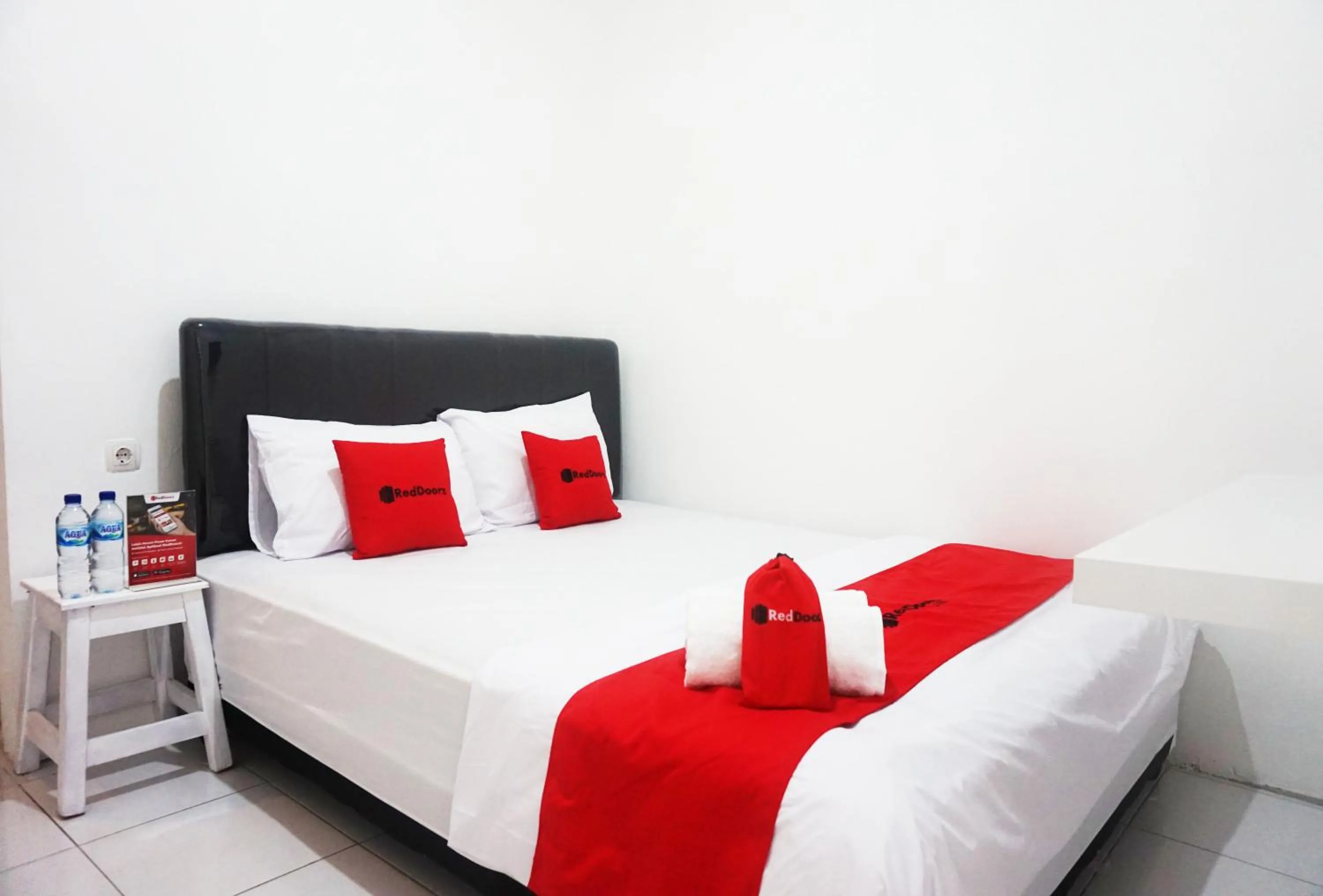 Bed in RedDoorz @ Jalan Tanjung Blitar
