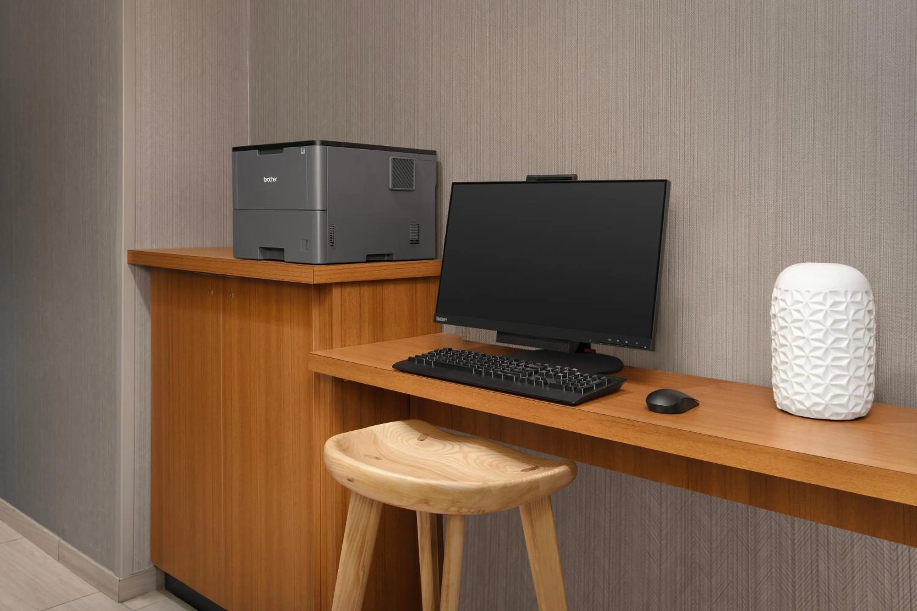 Business facilities in SpringHill Suites By Marriott Charleston Airport & Convention Center