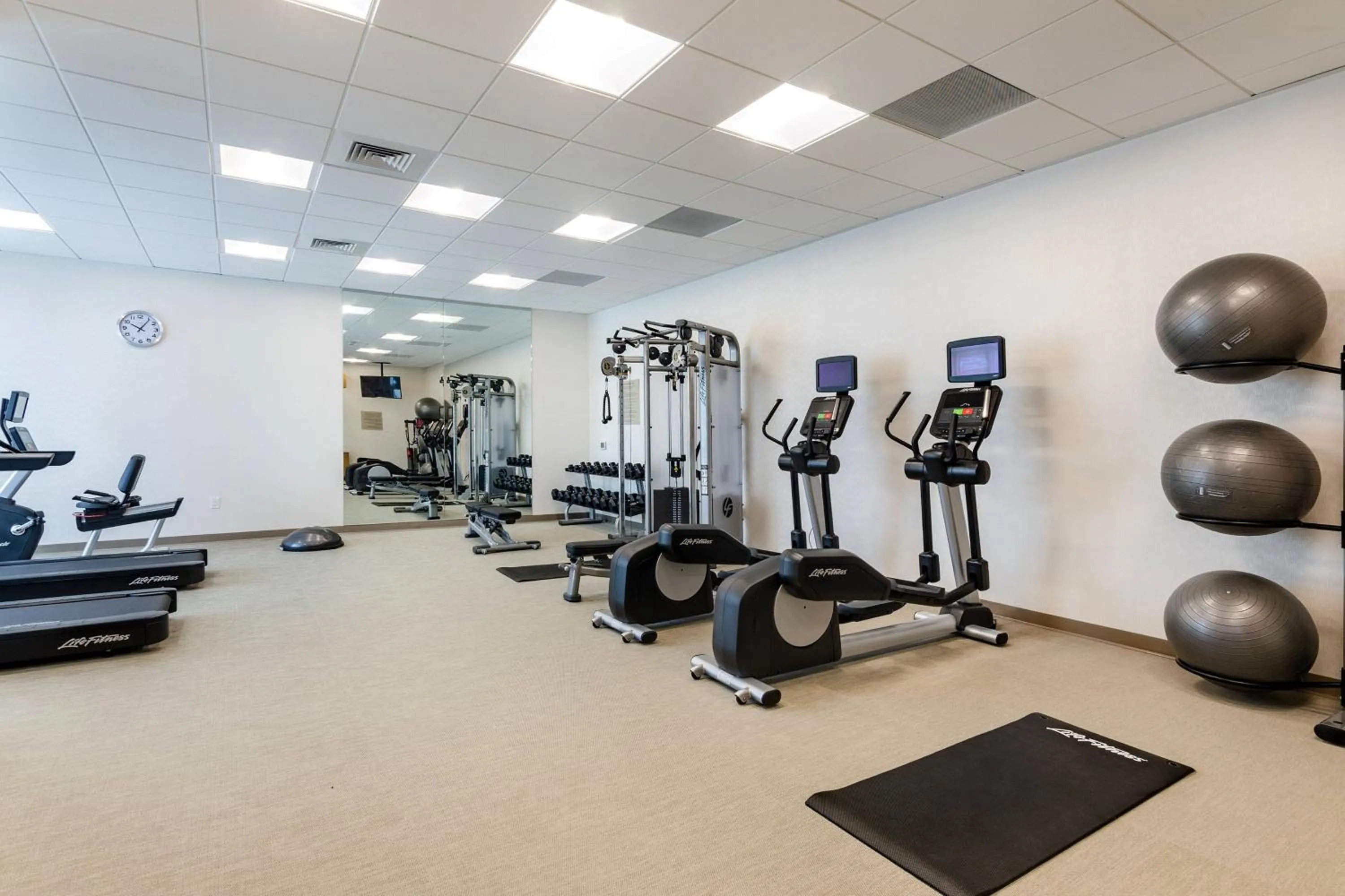 Fitness centre/facilities in SpringHill Suites By Marriott Charleston Airport & Convention Center