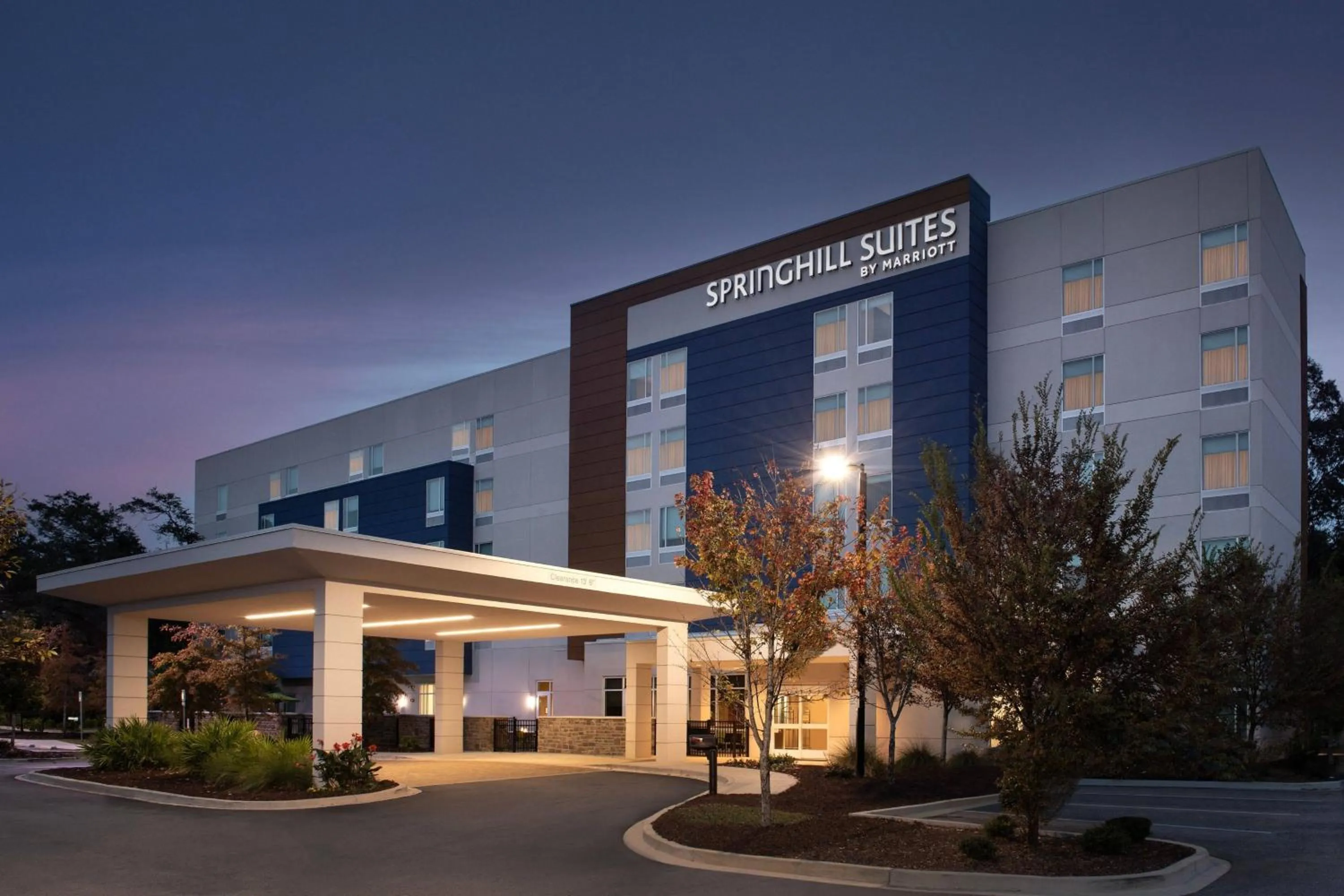 Property building in SpringHill Suites By Marriott Charleston Airport & Convention Center