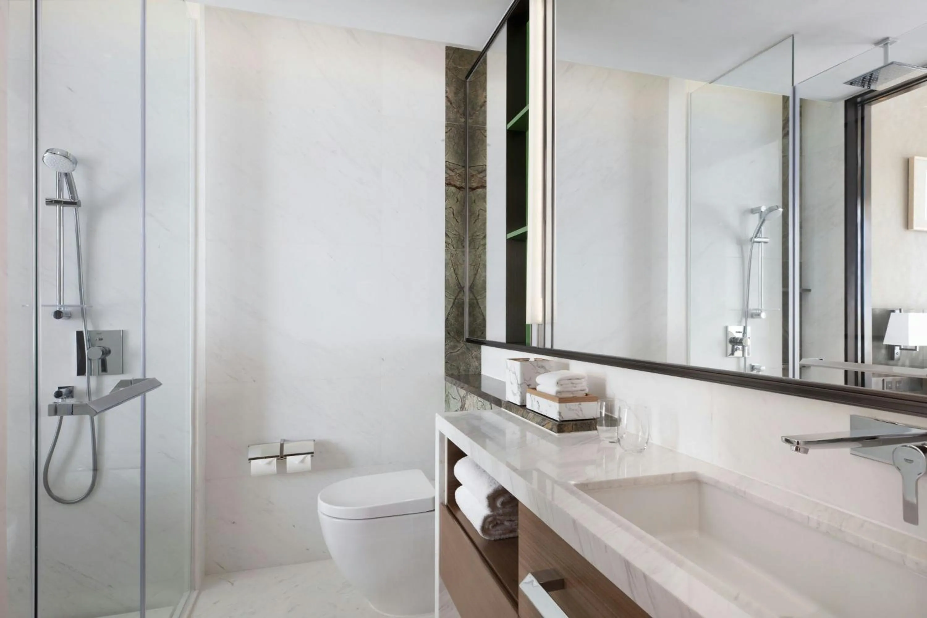 Bathroom in Sheraton Hong Kong Tung Chung Hotel