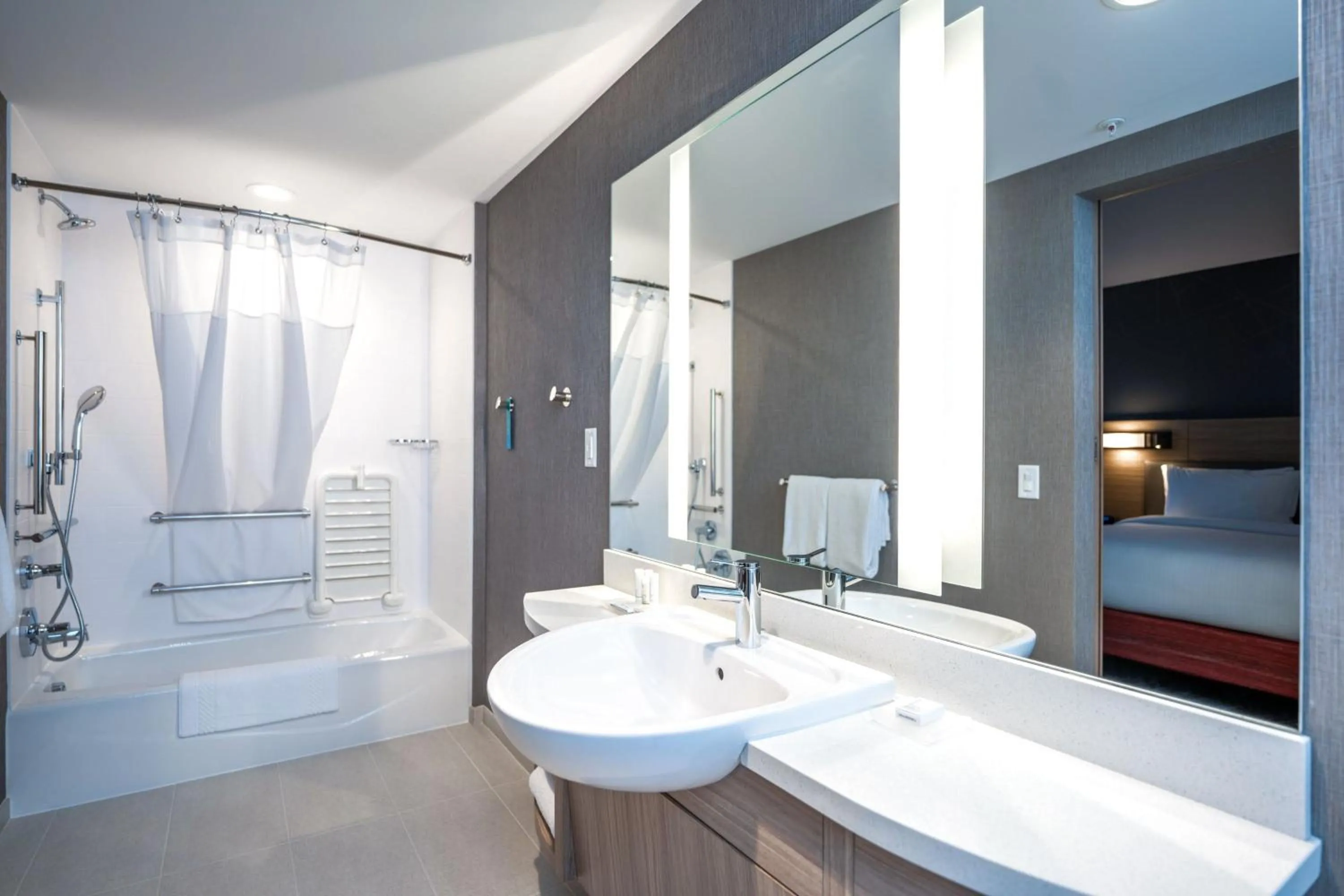 Photo of the whole room in SpringHill Suites by Marriott Kenosha