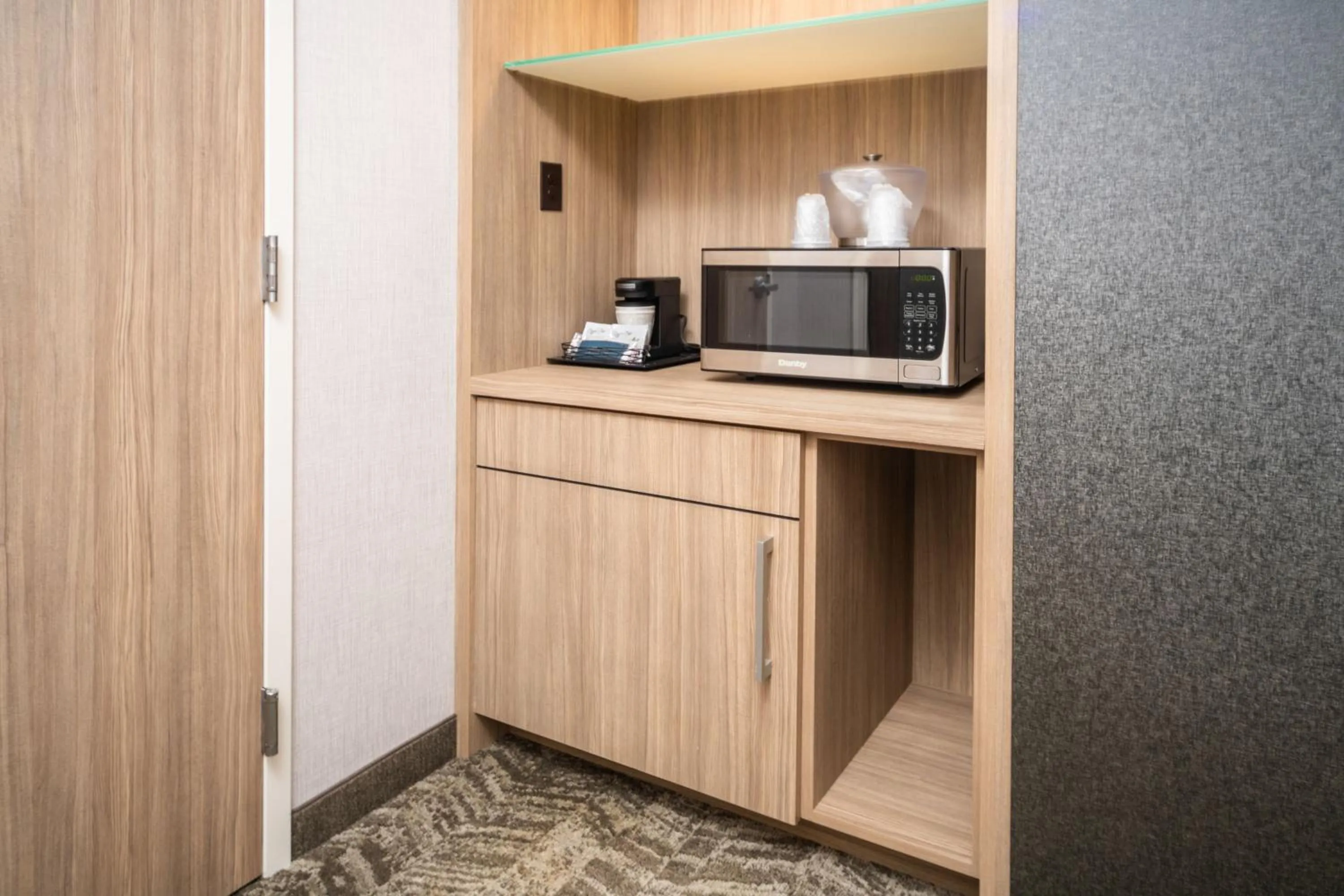 Photo of the whole room in SpringHill Suites by Marriott Kenosha