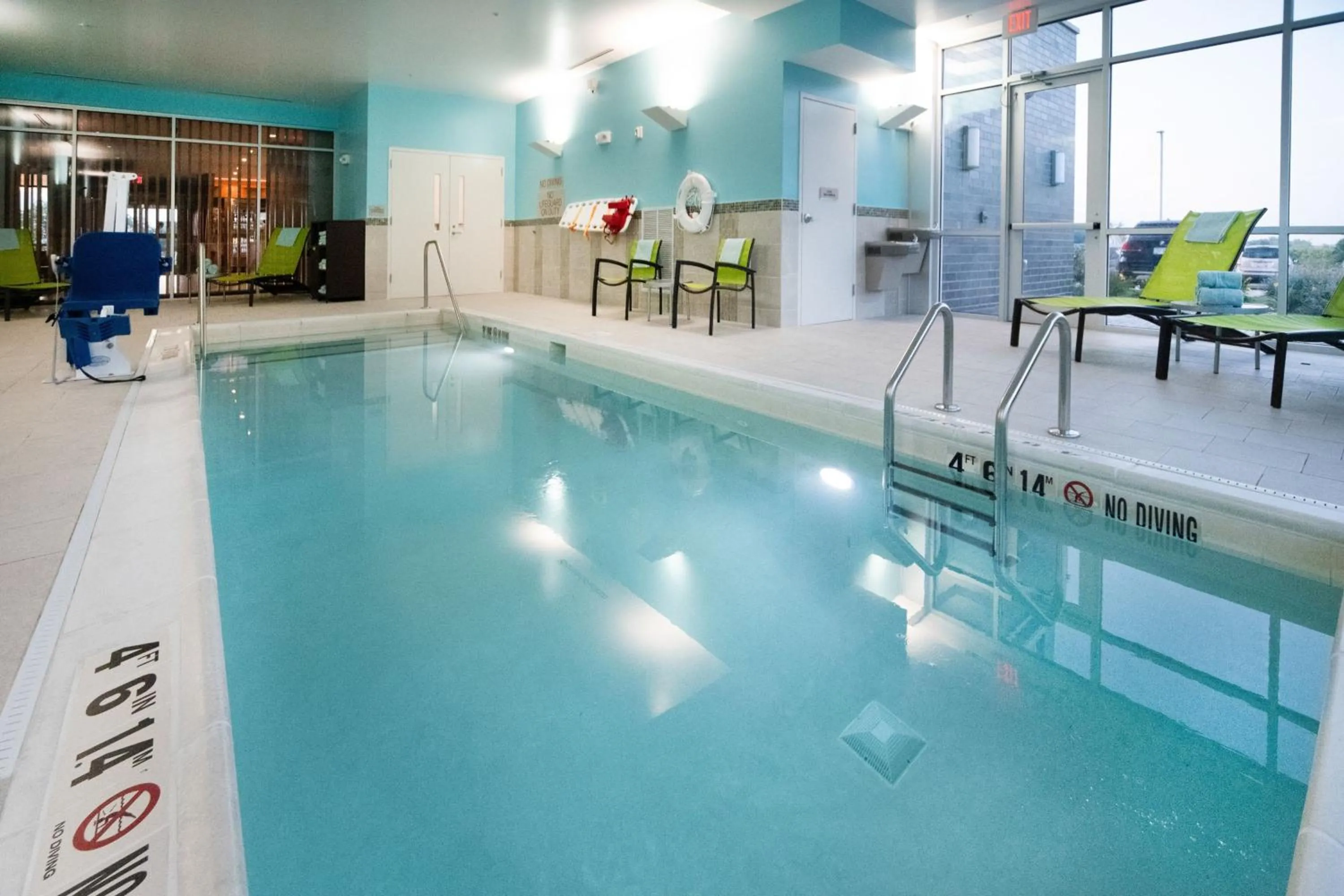 Swimming pool in SpringHill Suites by Marriott Kenosha