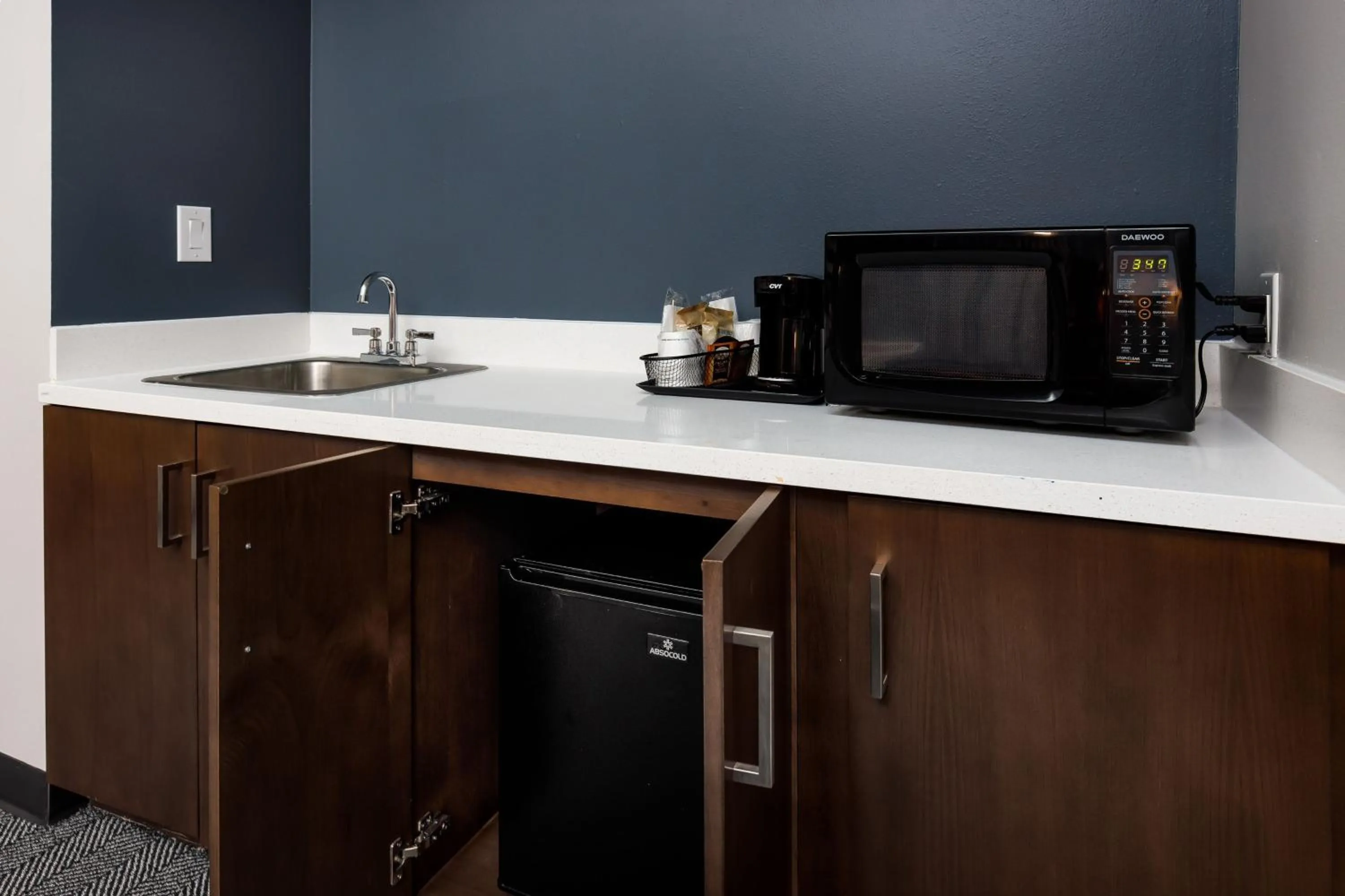 Photo of the whole room in Courtyard by Marriott Pensacola I-10 West