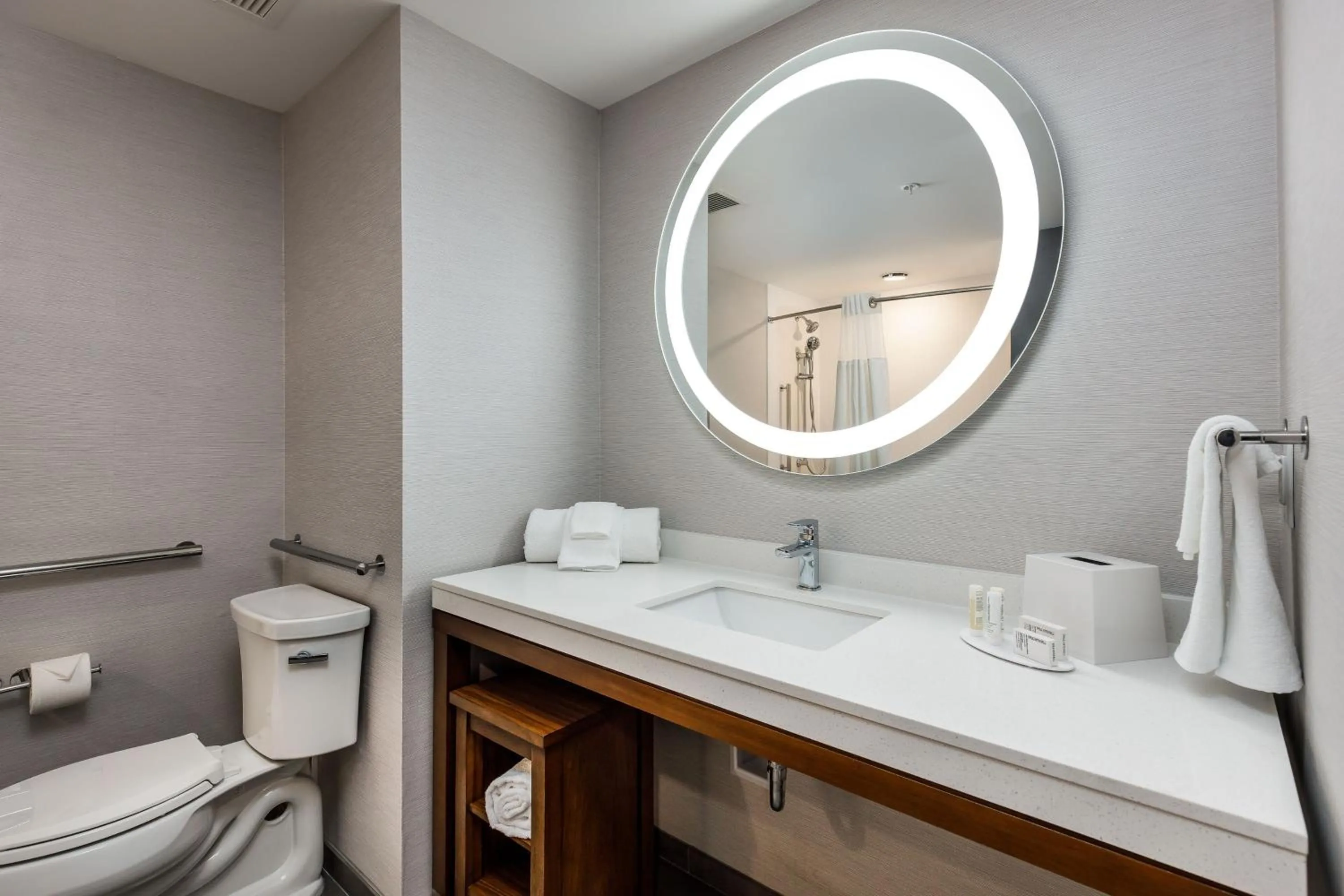 Bathroom in Courtyard by Marriott Pensacola I-10 West