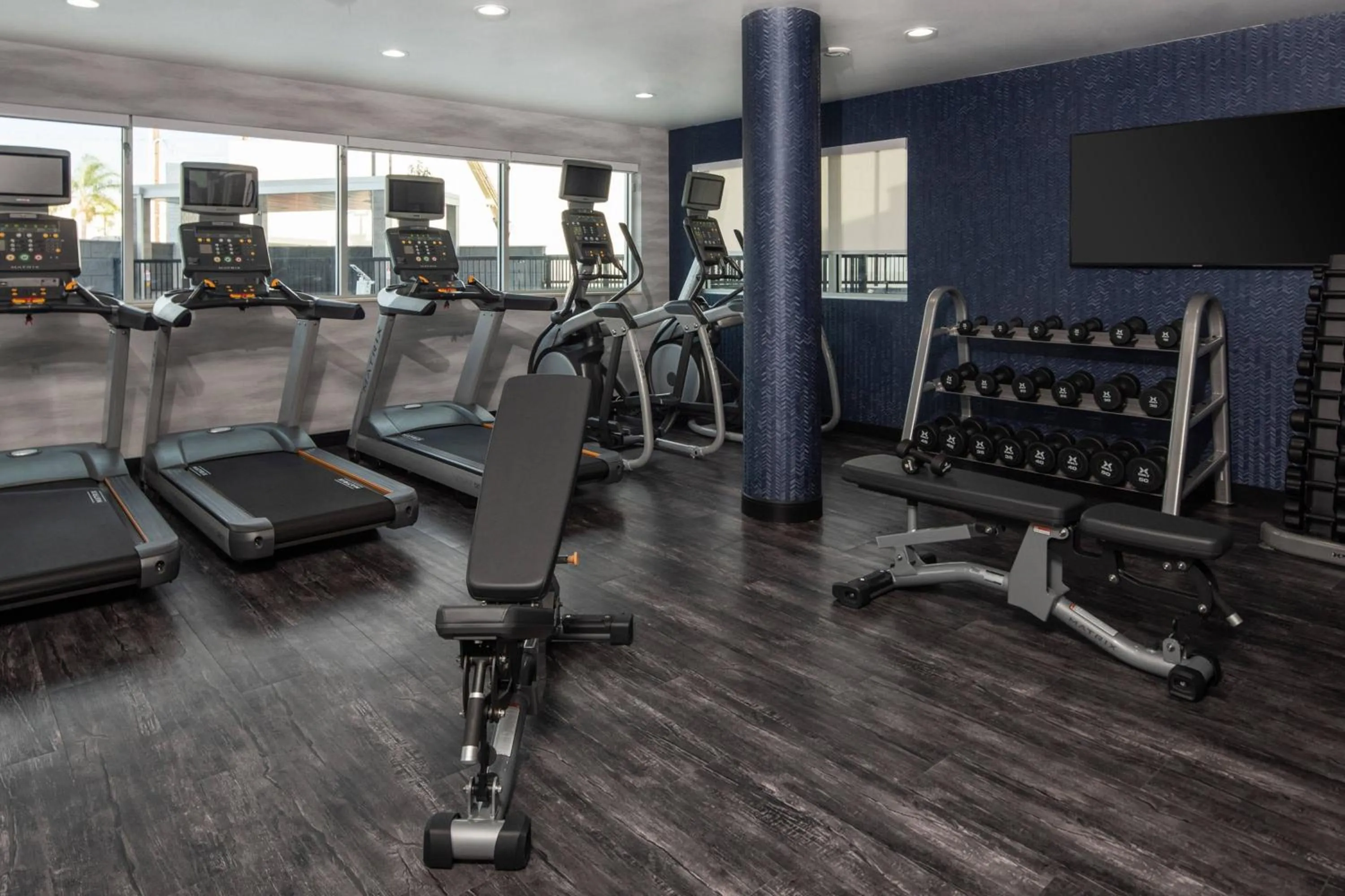 Fitness centre/facilities in Fairfield by Marriott Inn & Suites Anaheim Los Alamitos