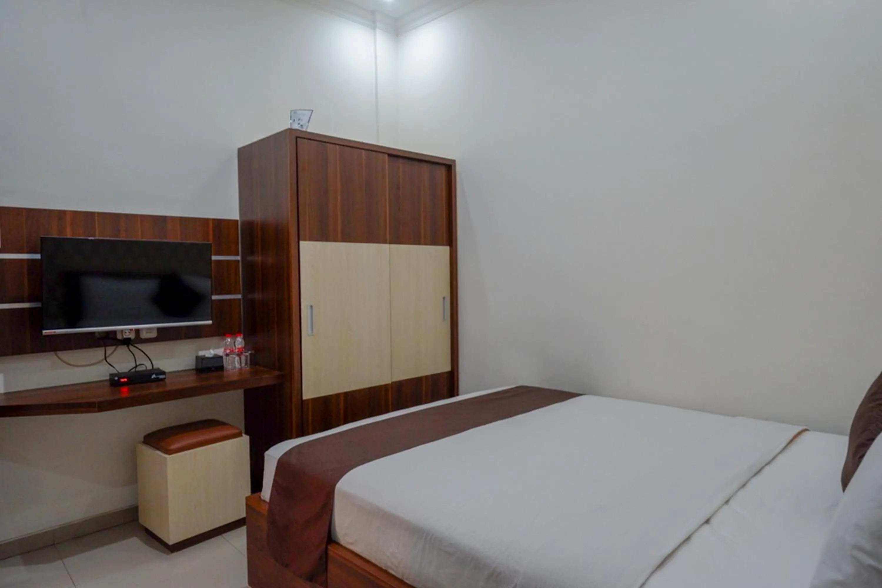 Bed in RedDoorz Syariah at Omah Sawah