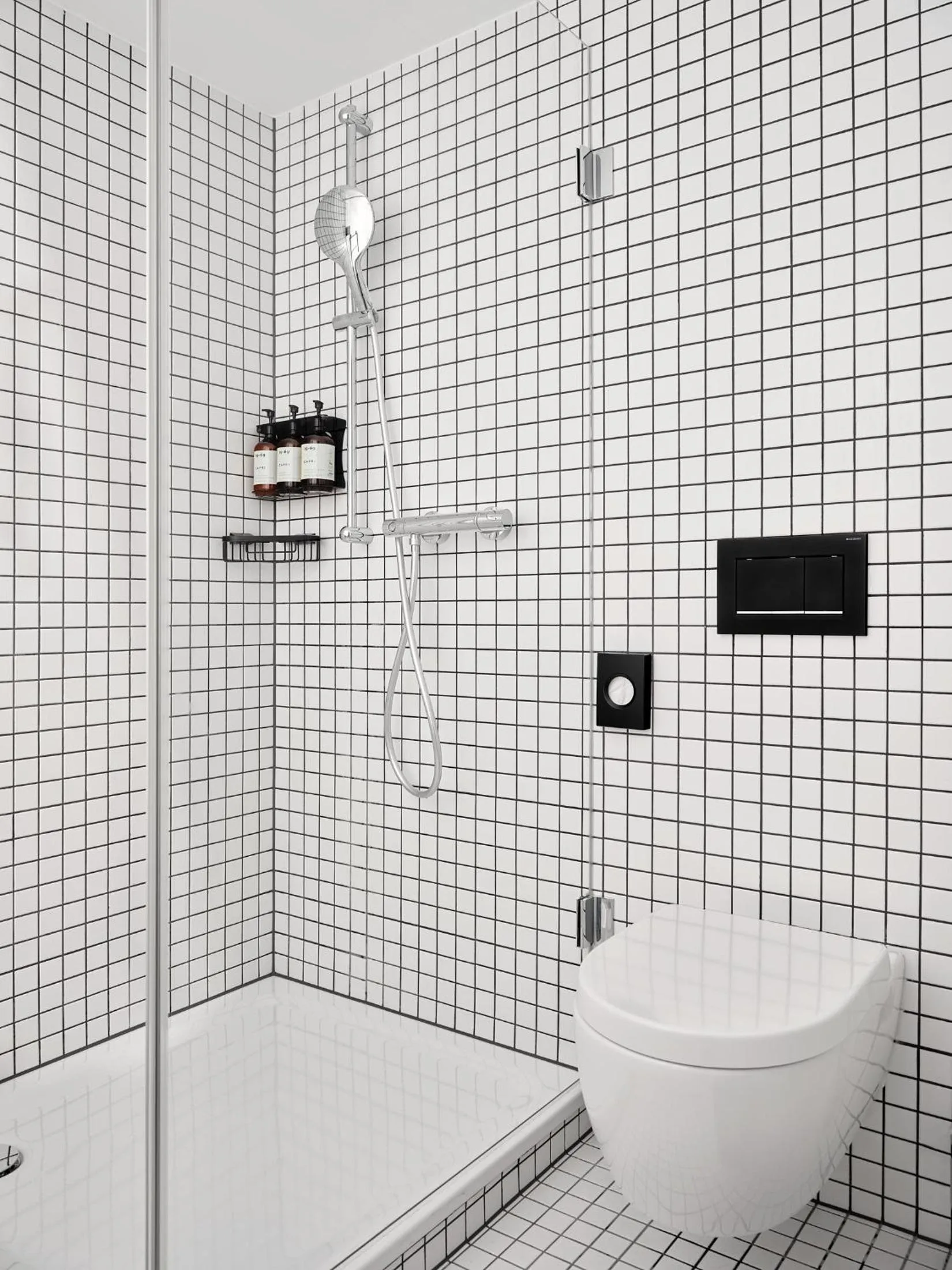 Shower in Bob W Münchner Freiheit