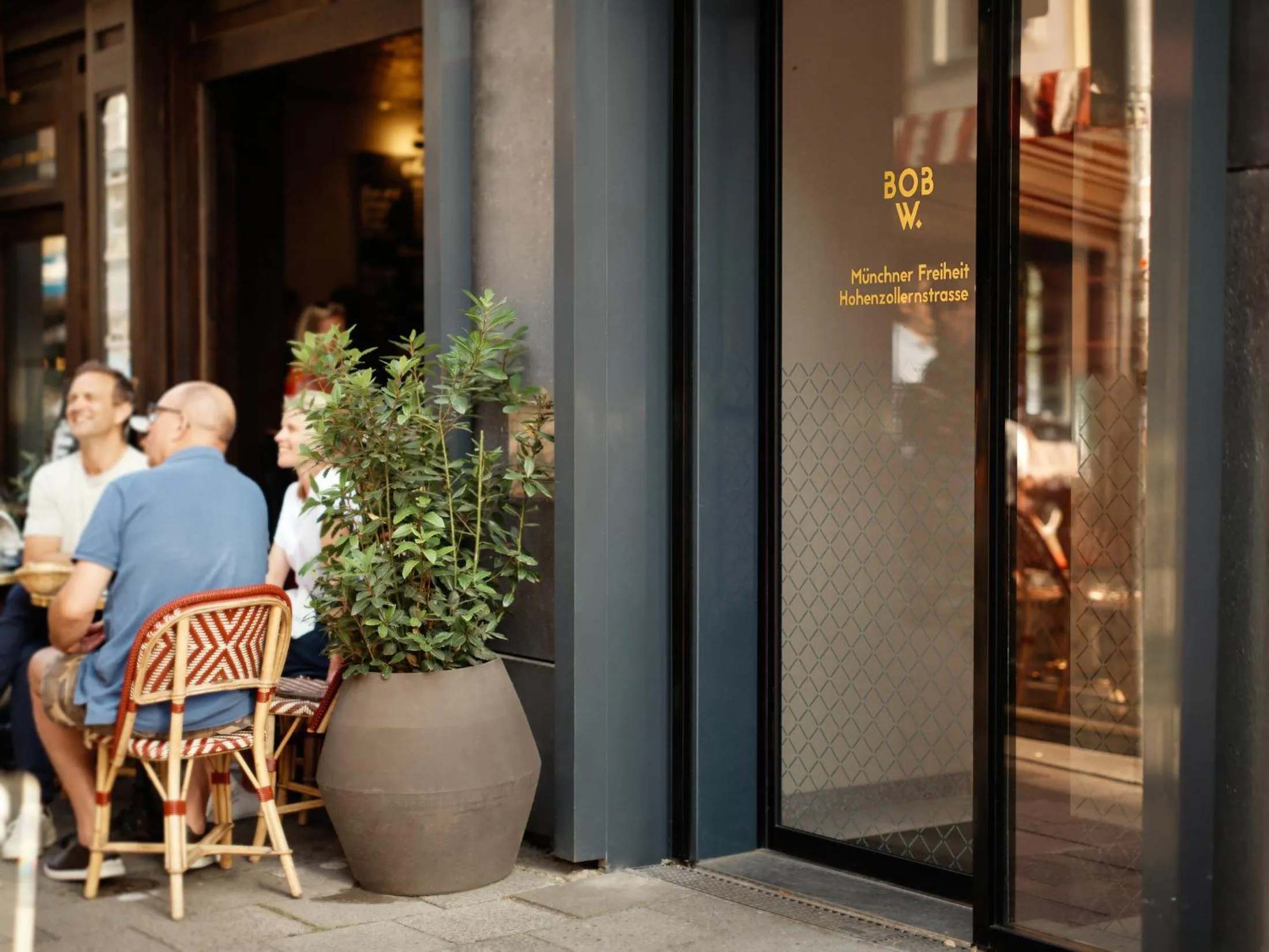 Property building in Bob W Münchner Freiheit