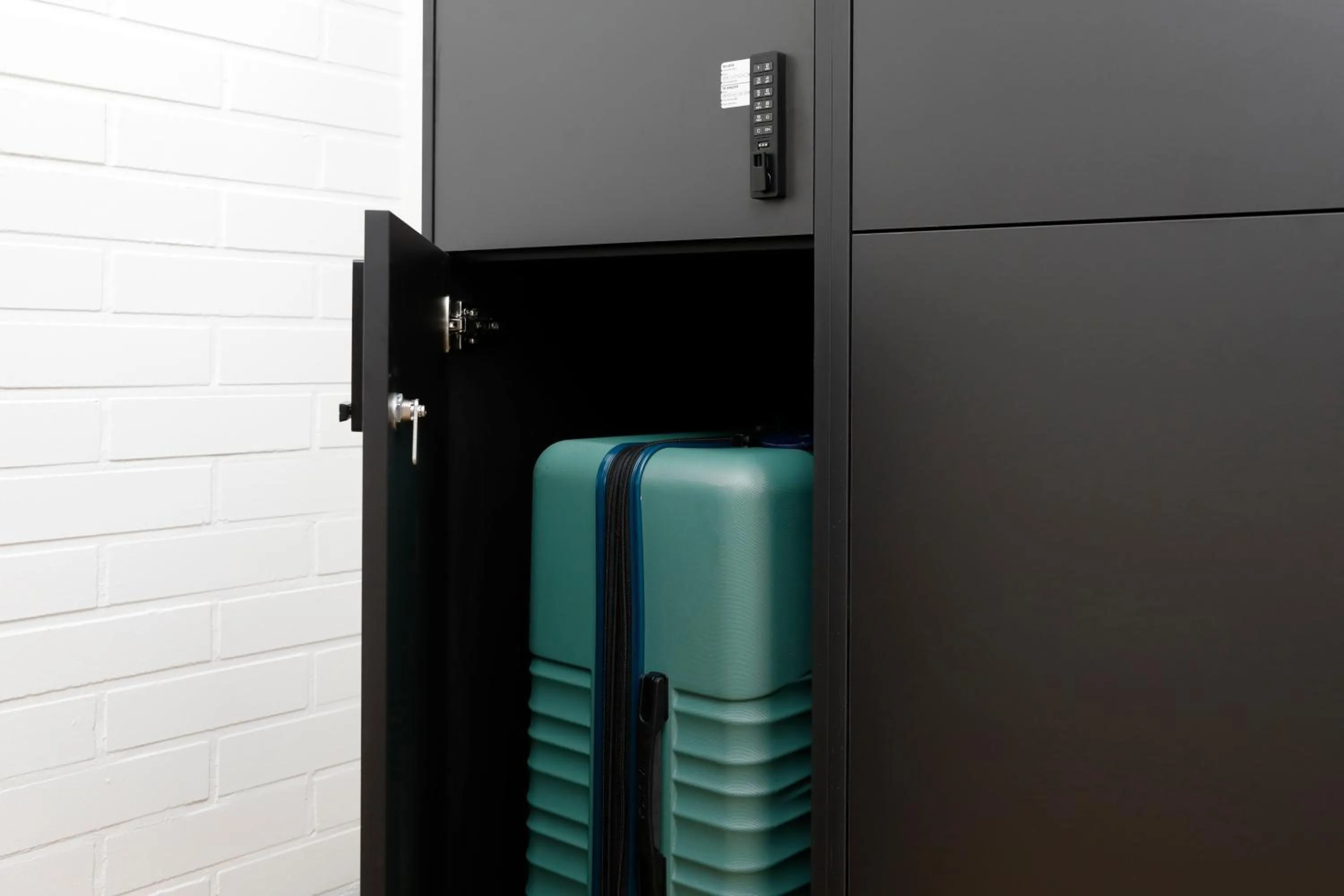 storage in Bob W Münchner Freiheit