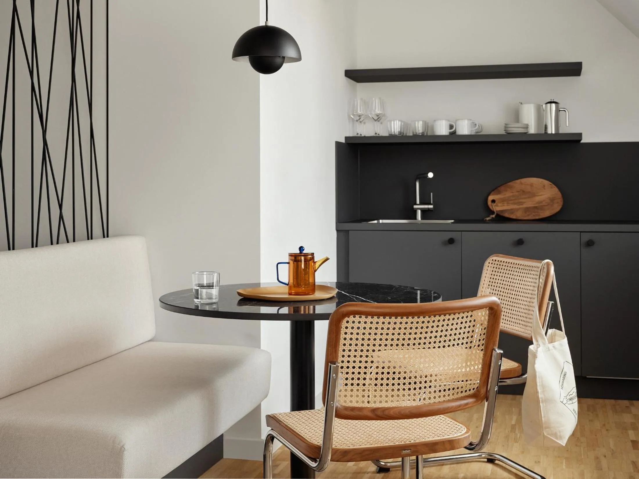 Kitchen or kitchenette in Bob W Munich Schwabing