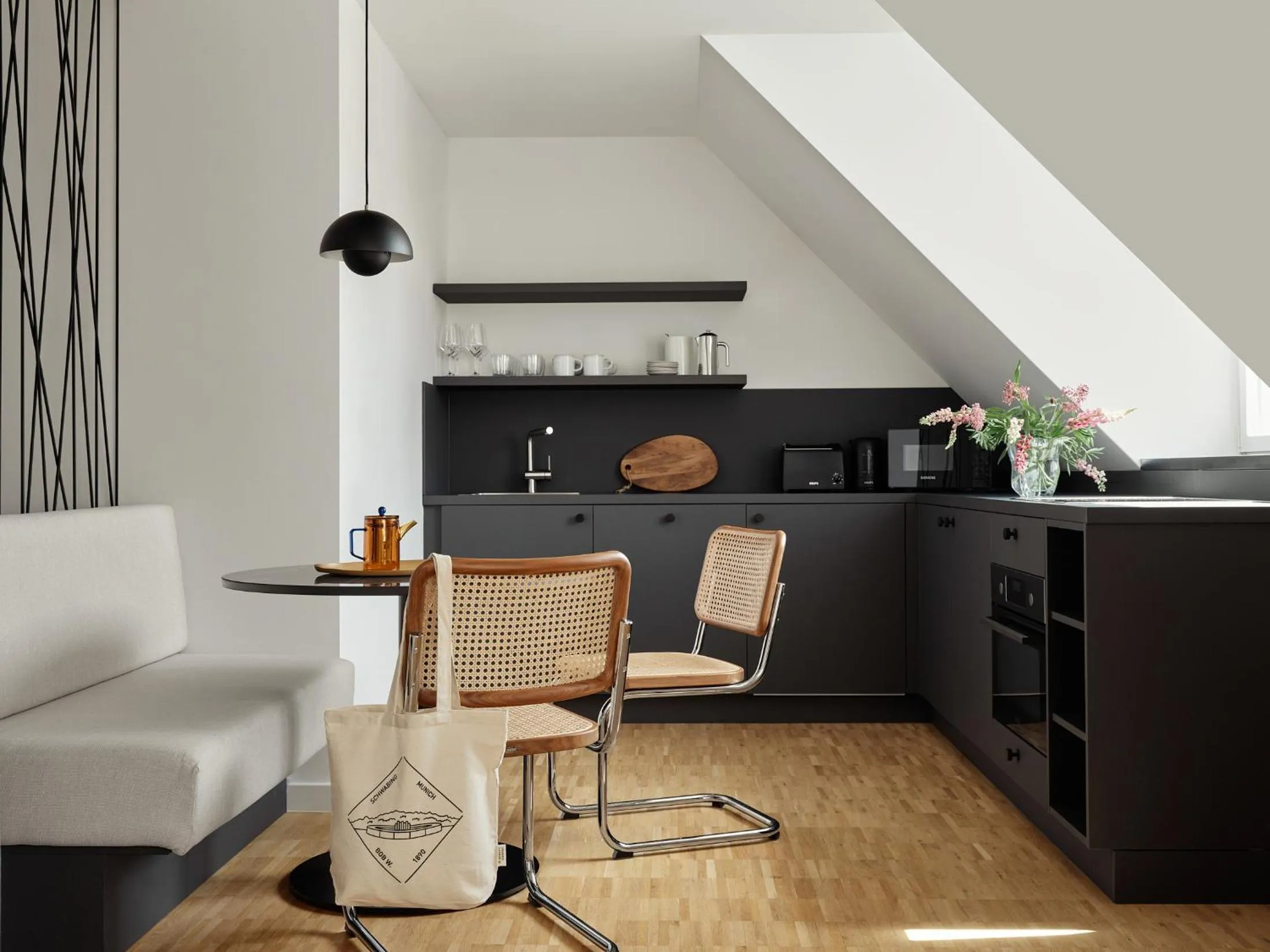 Kitchen or kitchenette in Bob W Munich Schwabing
