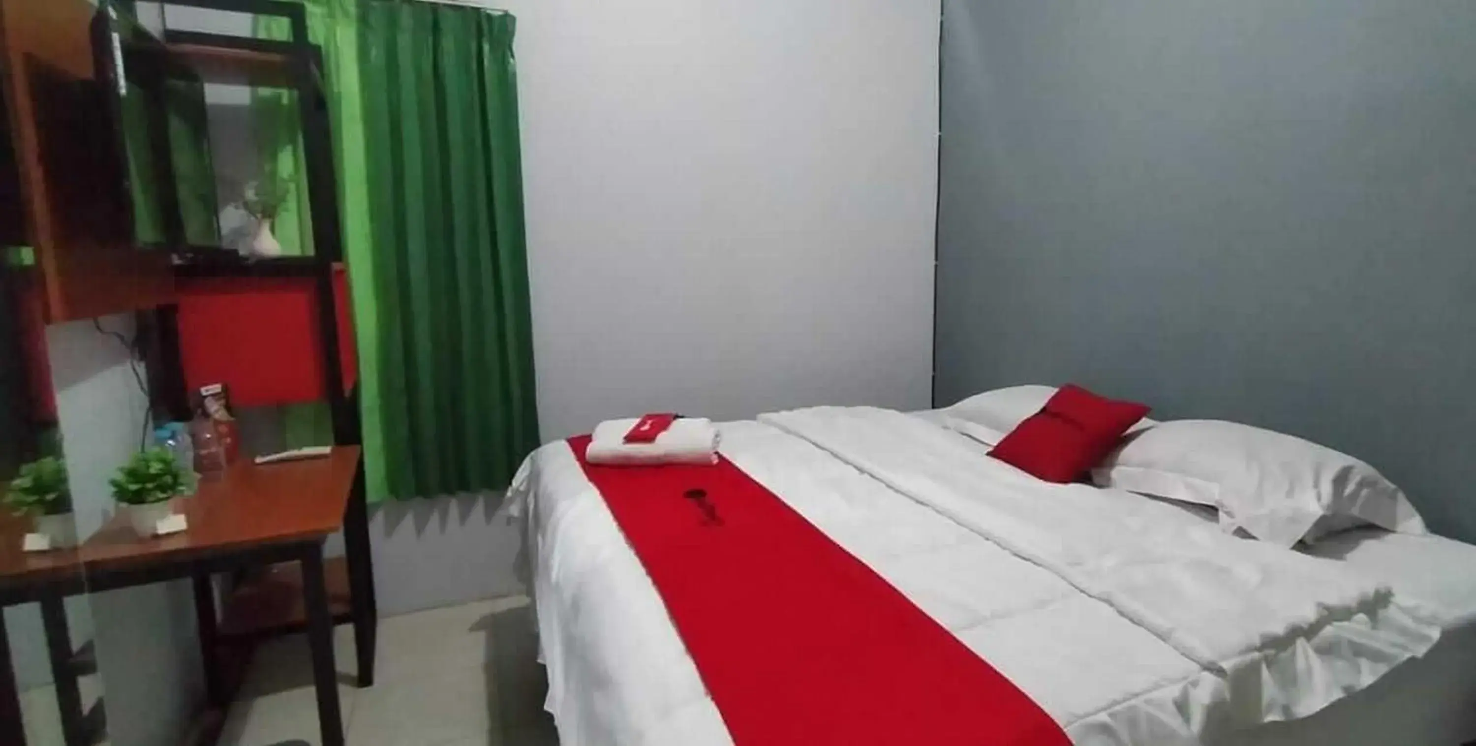 RedDoorz Plus near Alun Alun Sumenep RedDoorz Plus near Alun Alun Sumenep