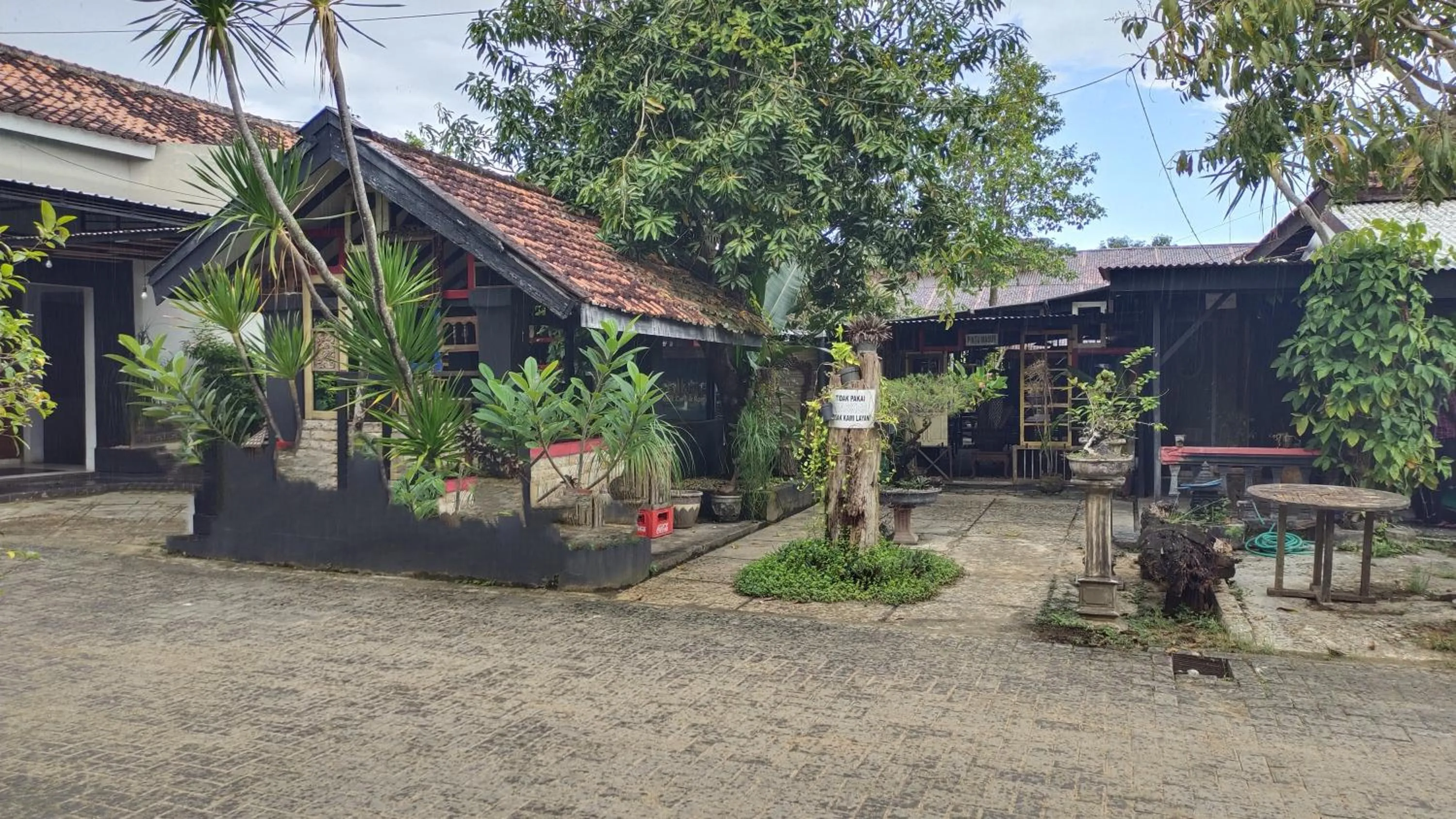 Facade/entrance in Hotel O Lagalleria