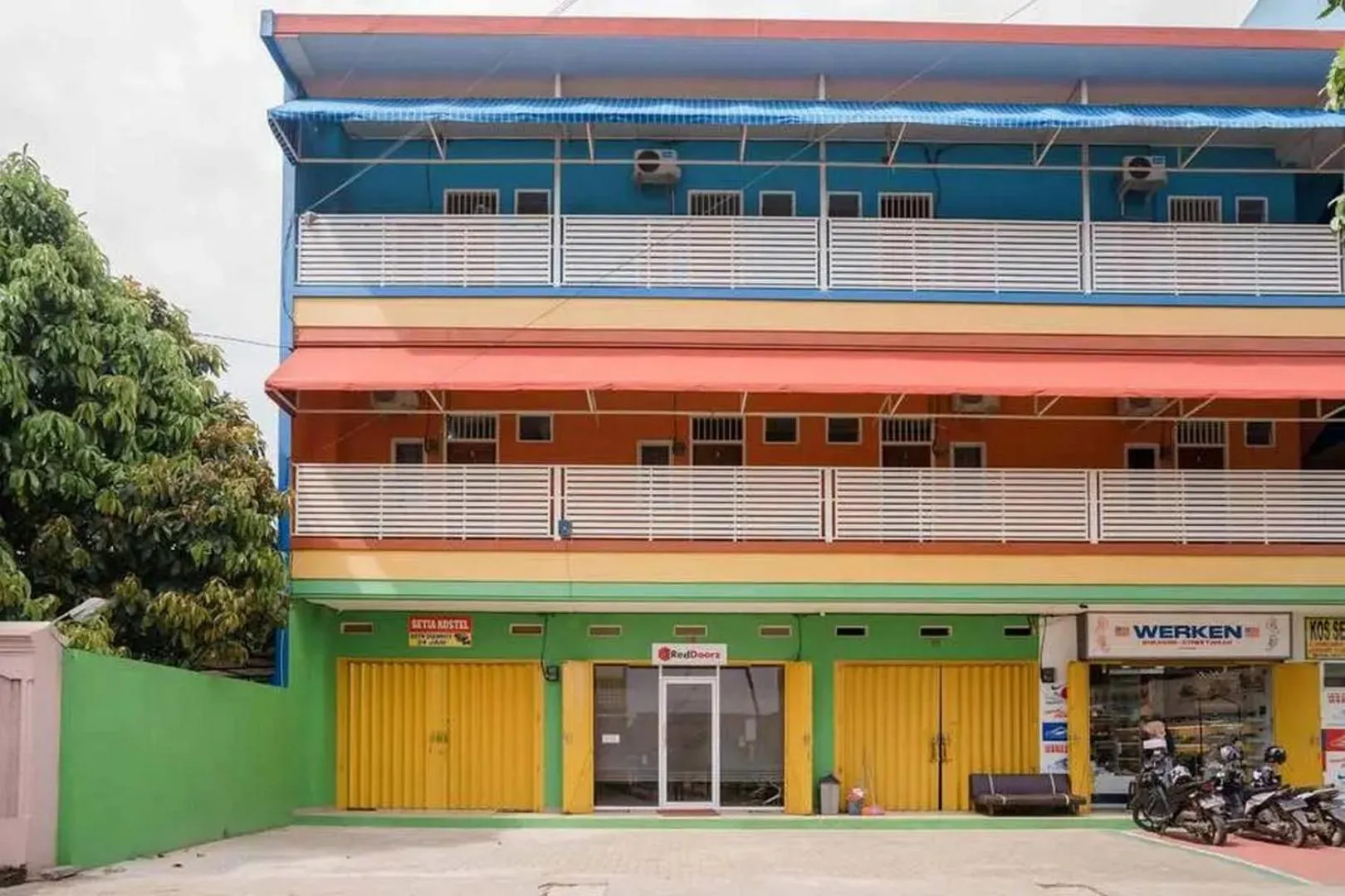 Property building in RedDoorz near UBL Lampung 2