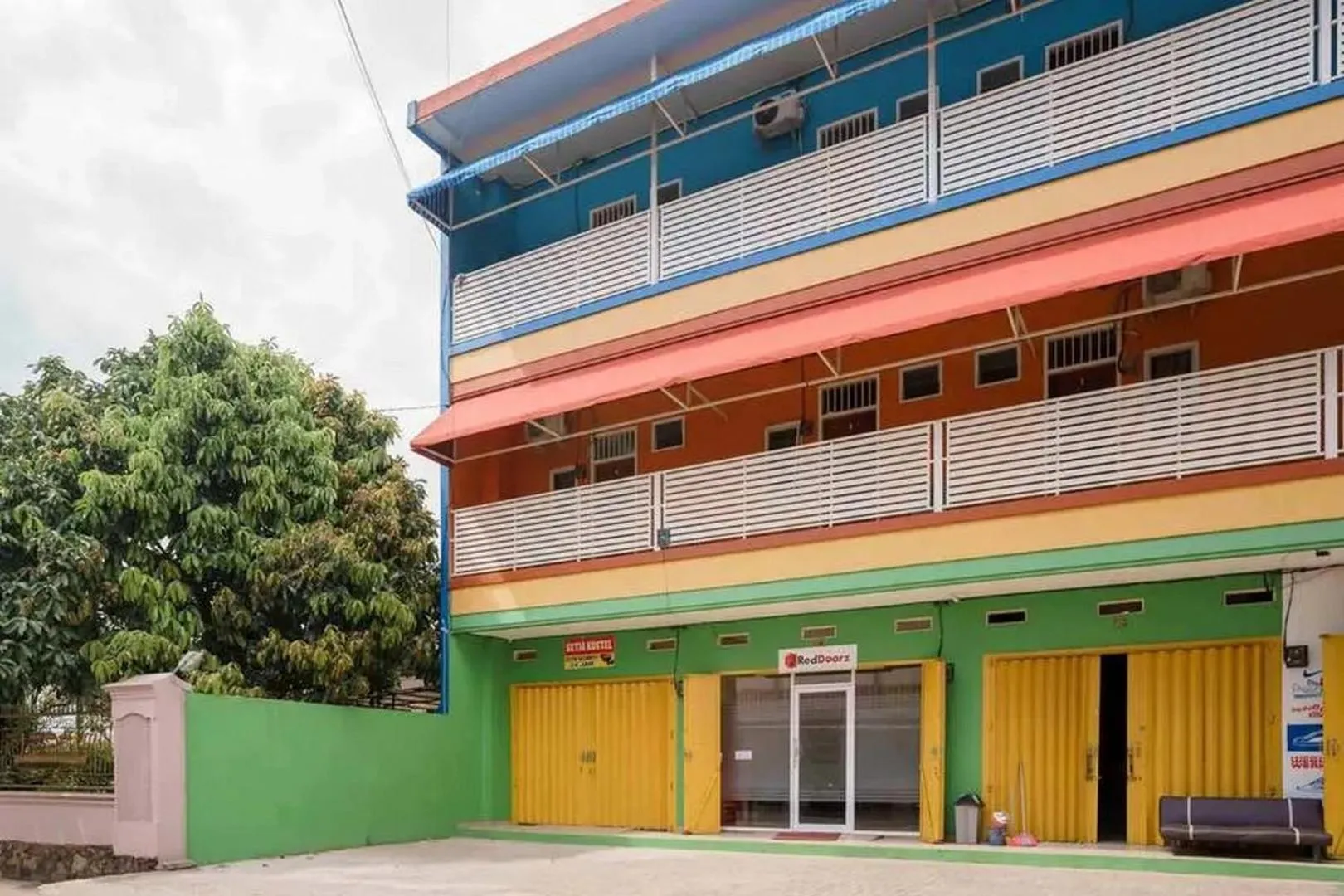 Property building in RedDoorz near UBL Lampung 2