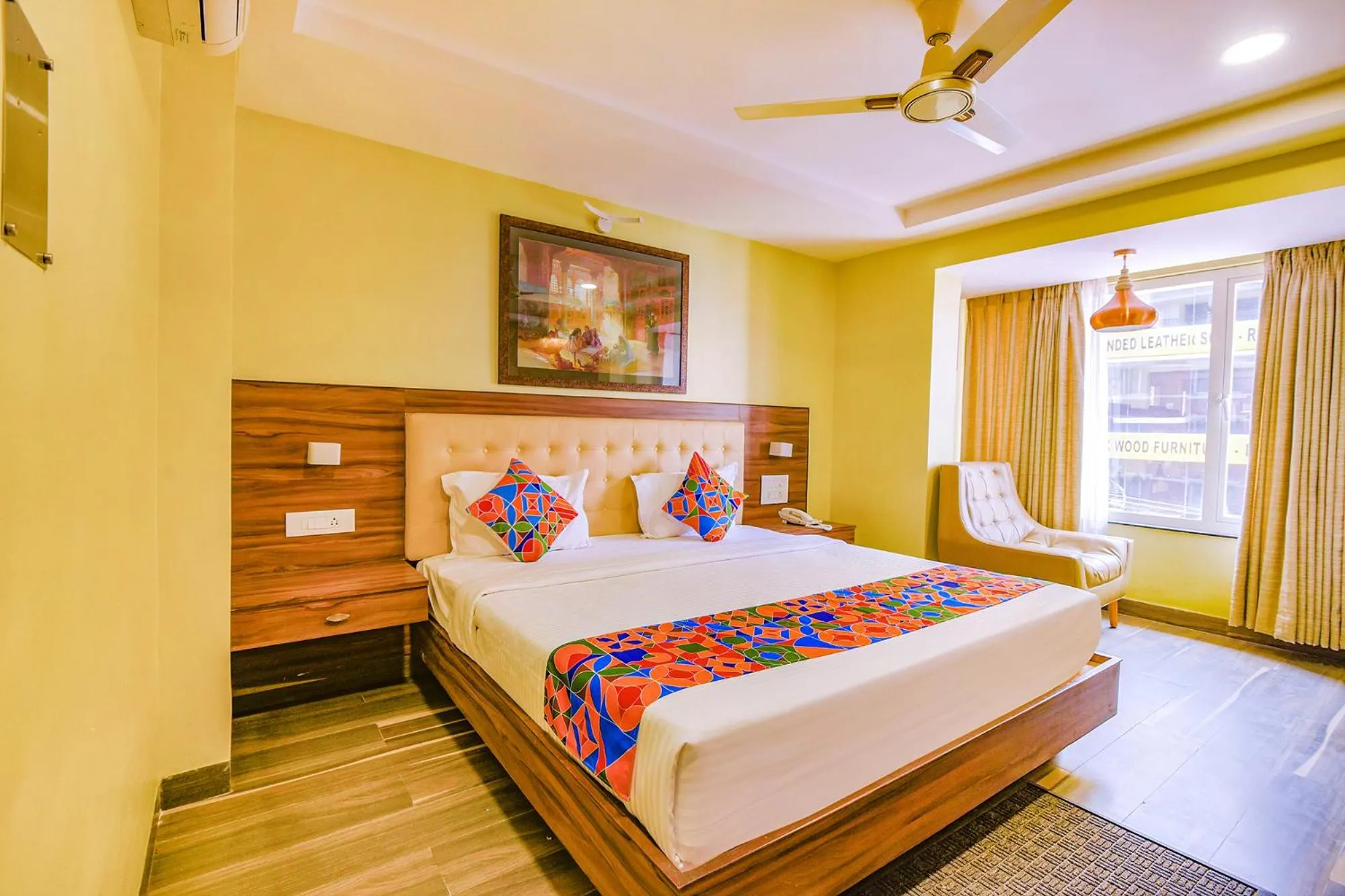 Bed in Via Phoenix Resorts - Nr M Chinnaswamy Stadium