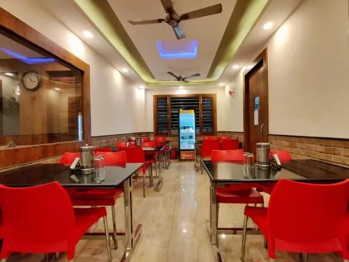 Hotel Divine Residency