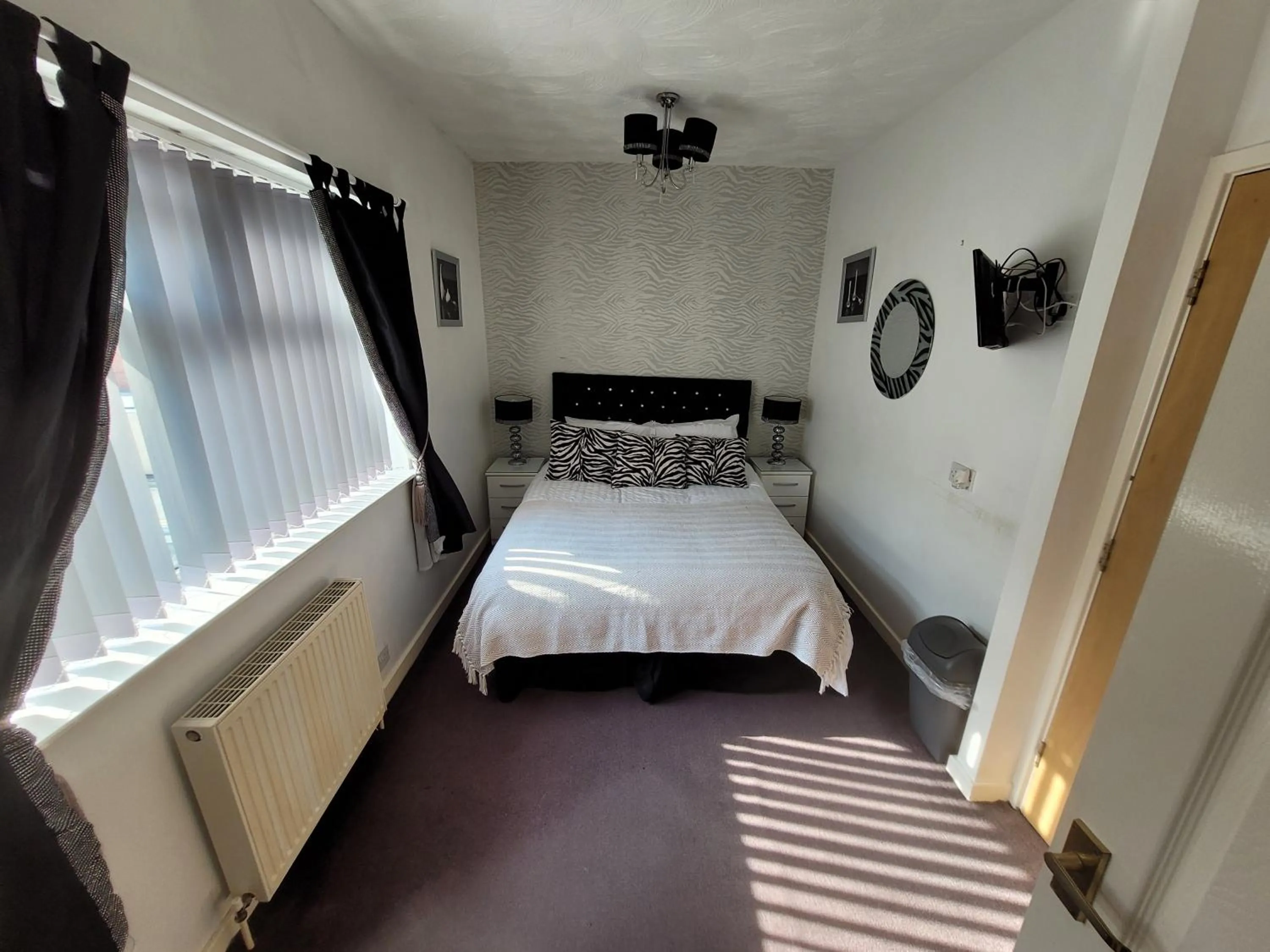 Bed in Tamarind Cove & Barrons Hotel