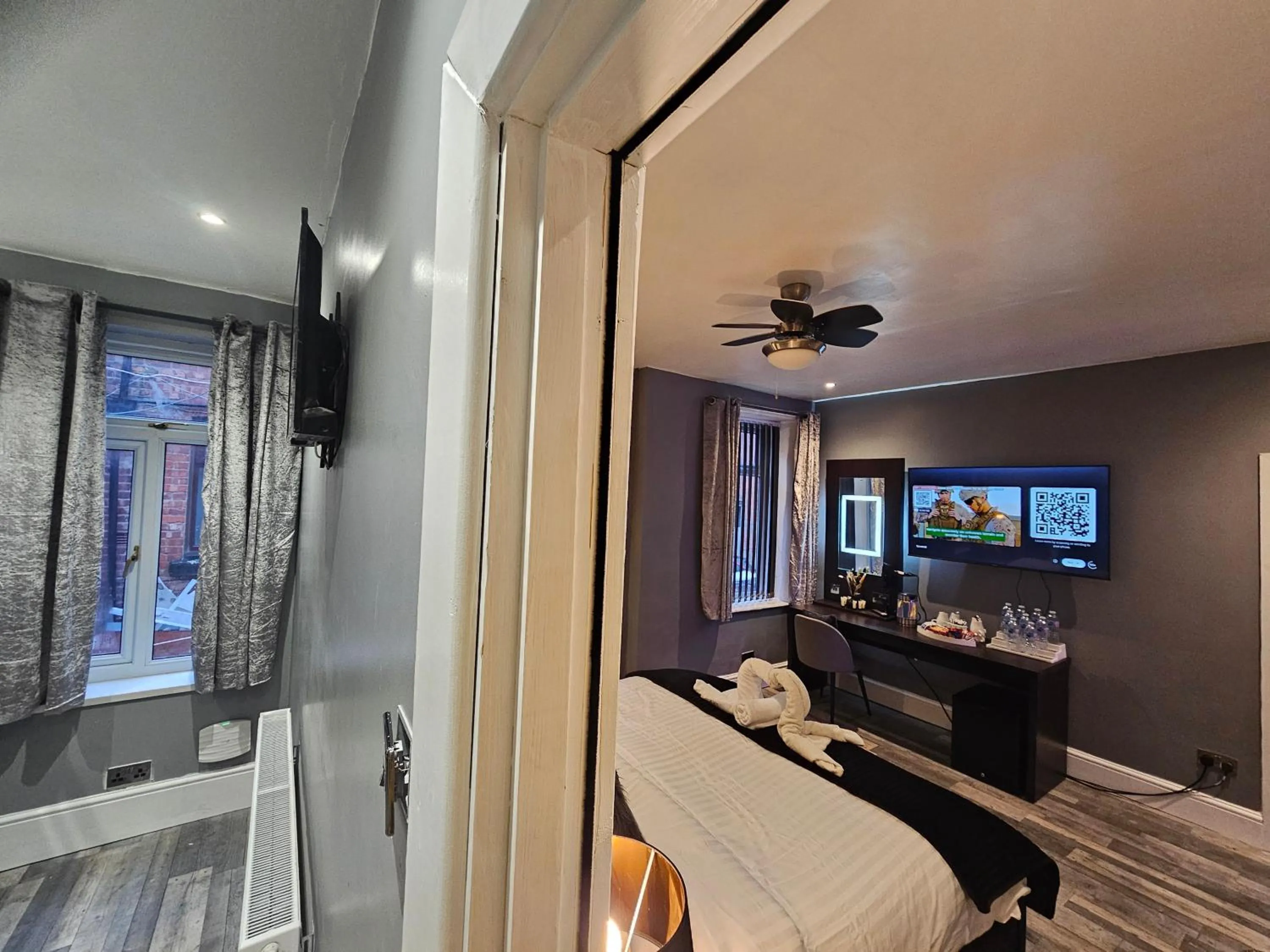 Tamarind Cove & Barrons Hotel