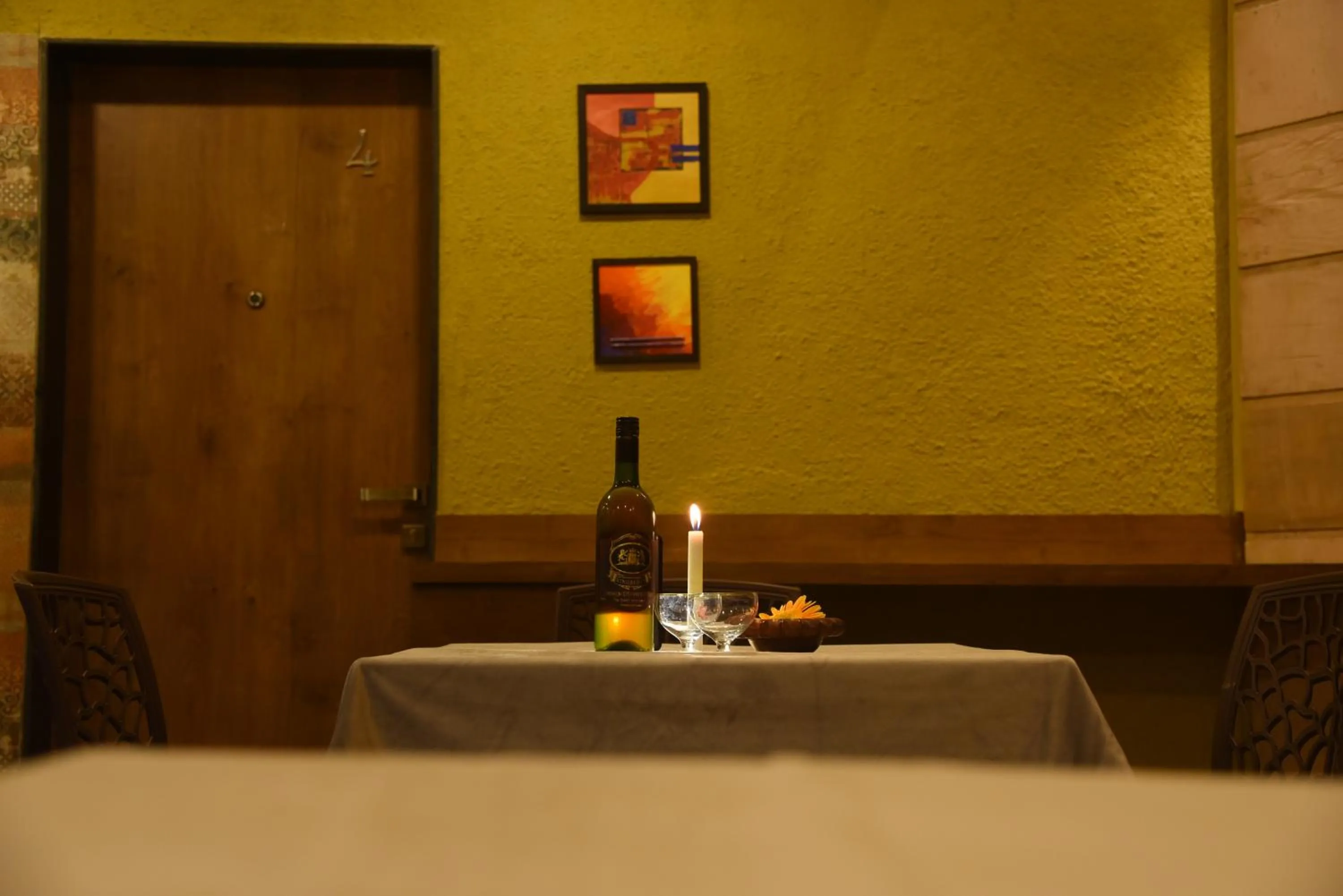 Restaurant/places to eat in Stone shelter