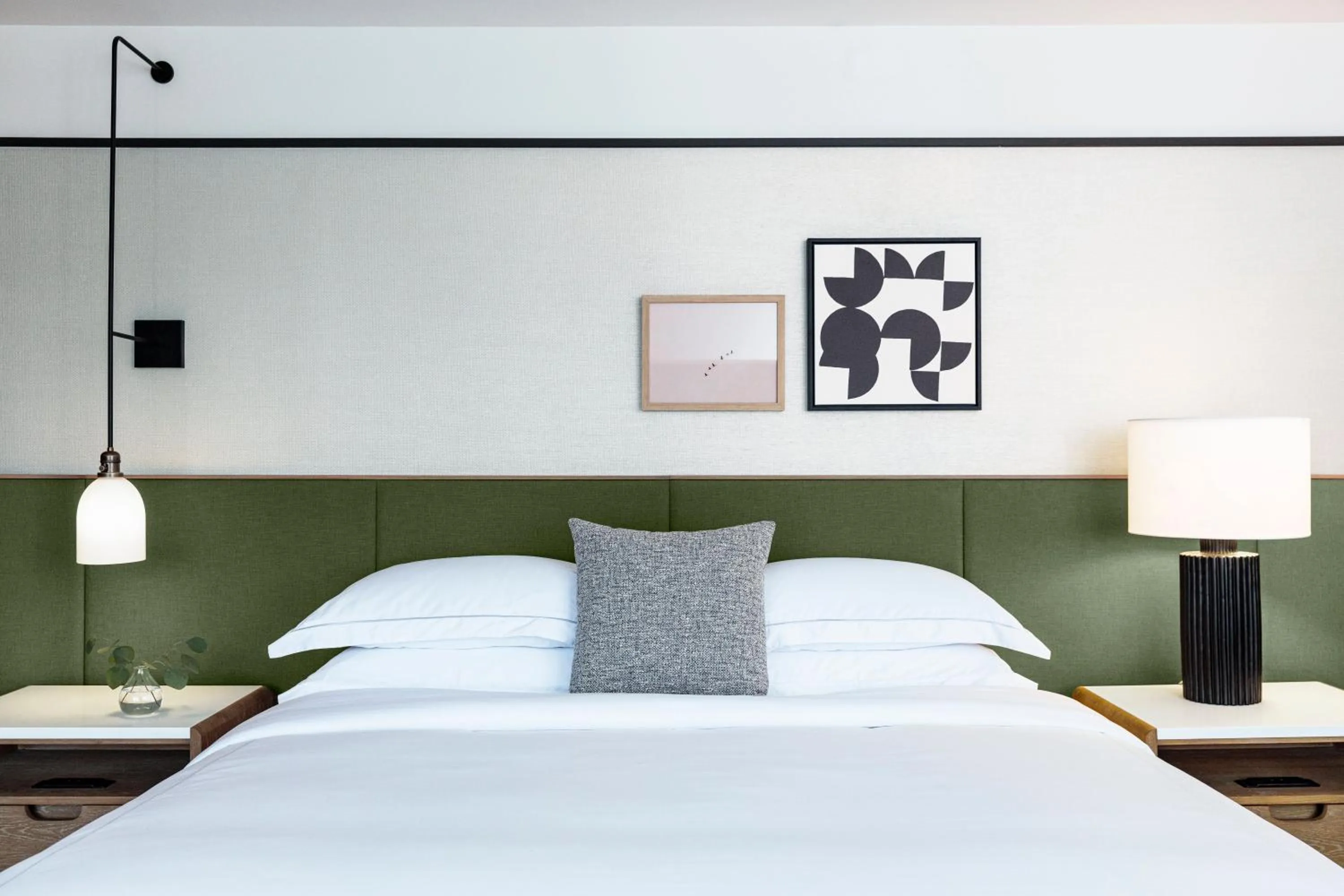 Photo of the whole room, Bed in Kimpton Sylvan Hotel Buckhead Atlanta