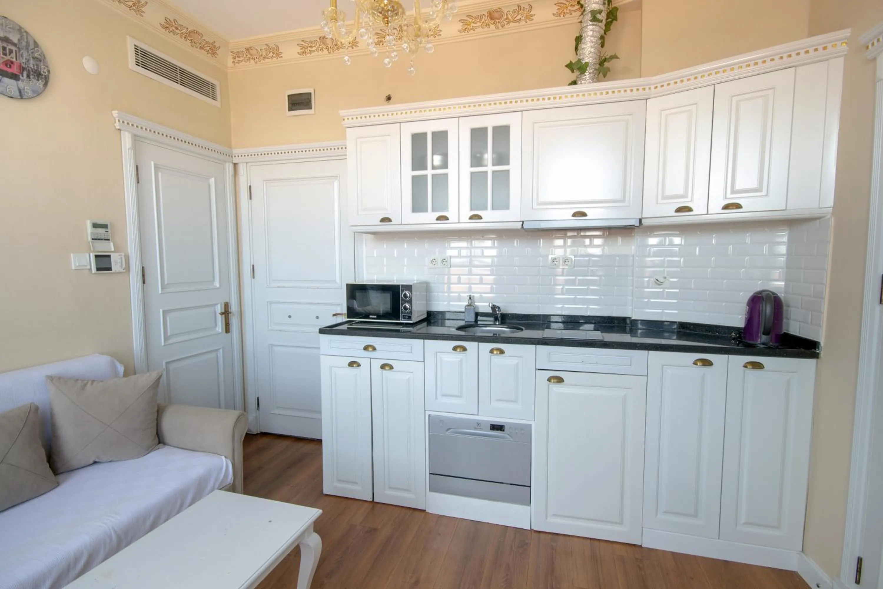 Kitchen or kitchenette in IQ Hotel Galatasaray