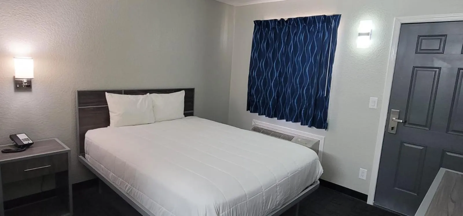 Bed in Green Country Inn