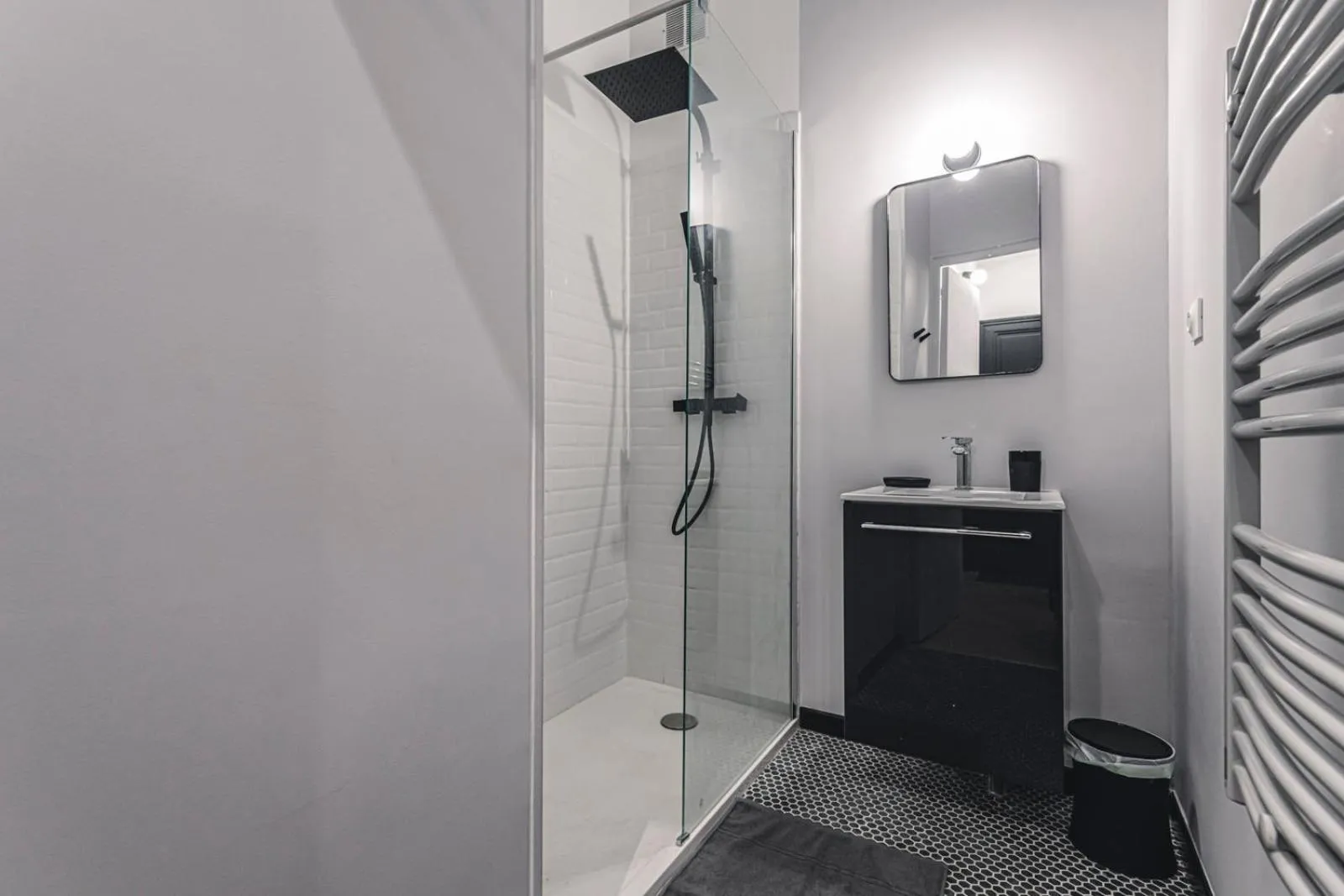 Bathroom in Art Déco Gare & Spa