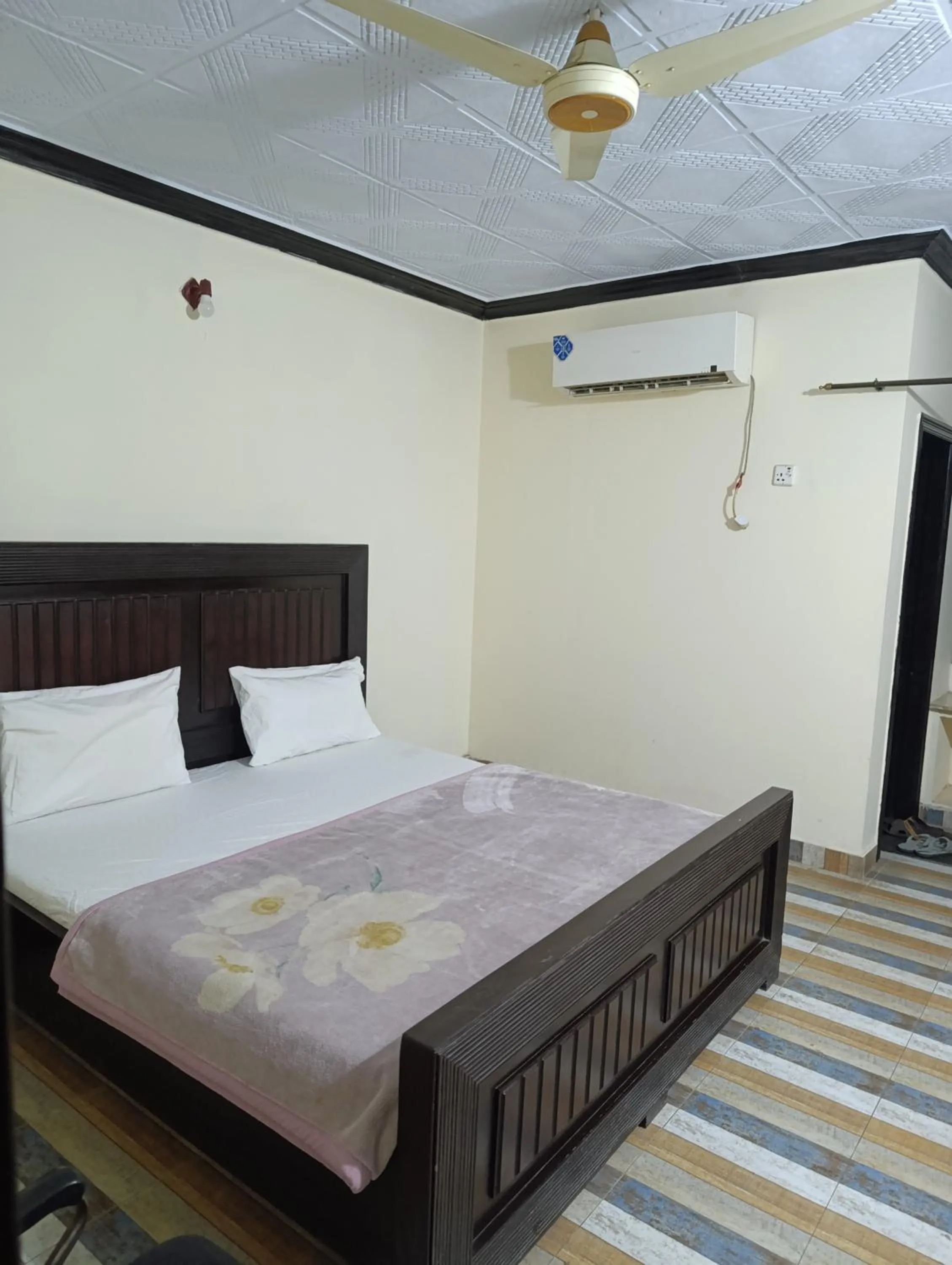 Bed in Hotels Inn Multan Laxen Inn Multan Hotels Pakistan