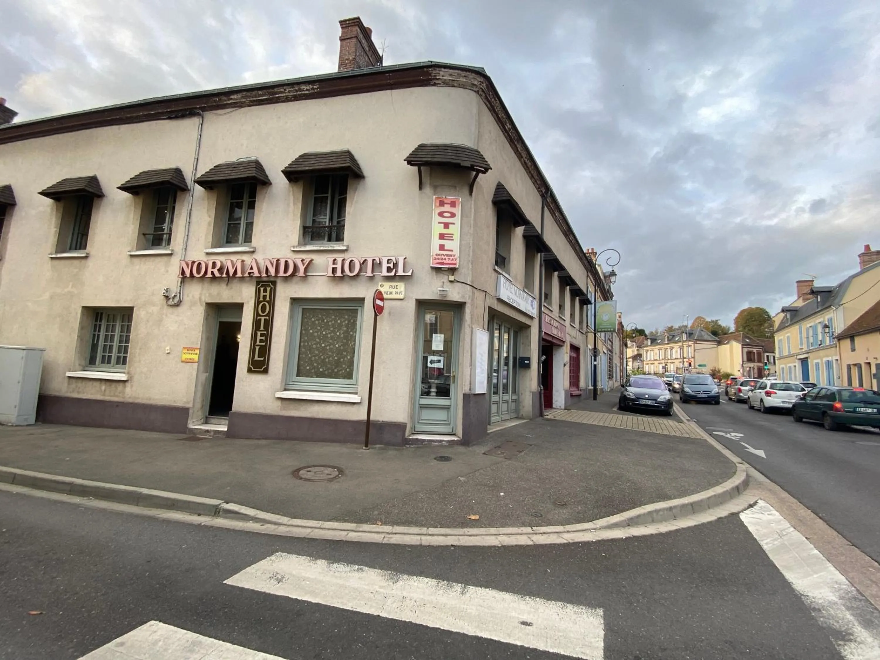 Hotel Normandy
