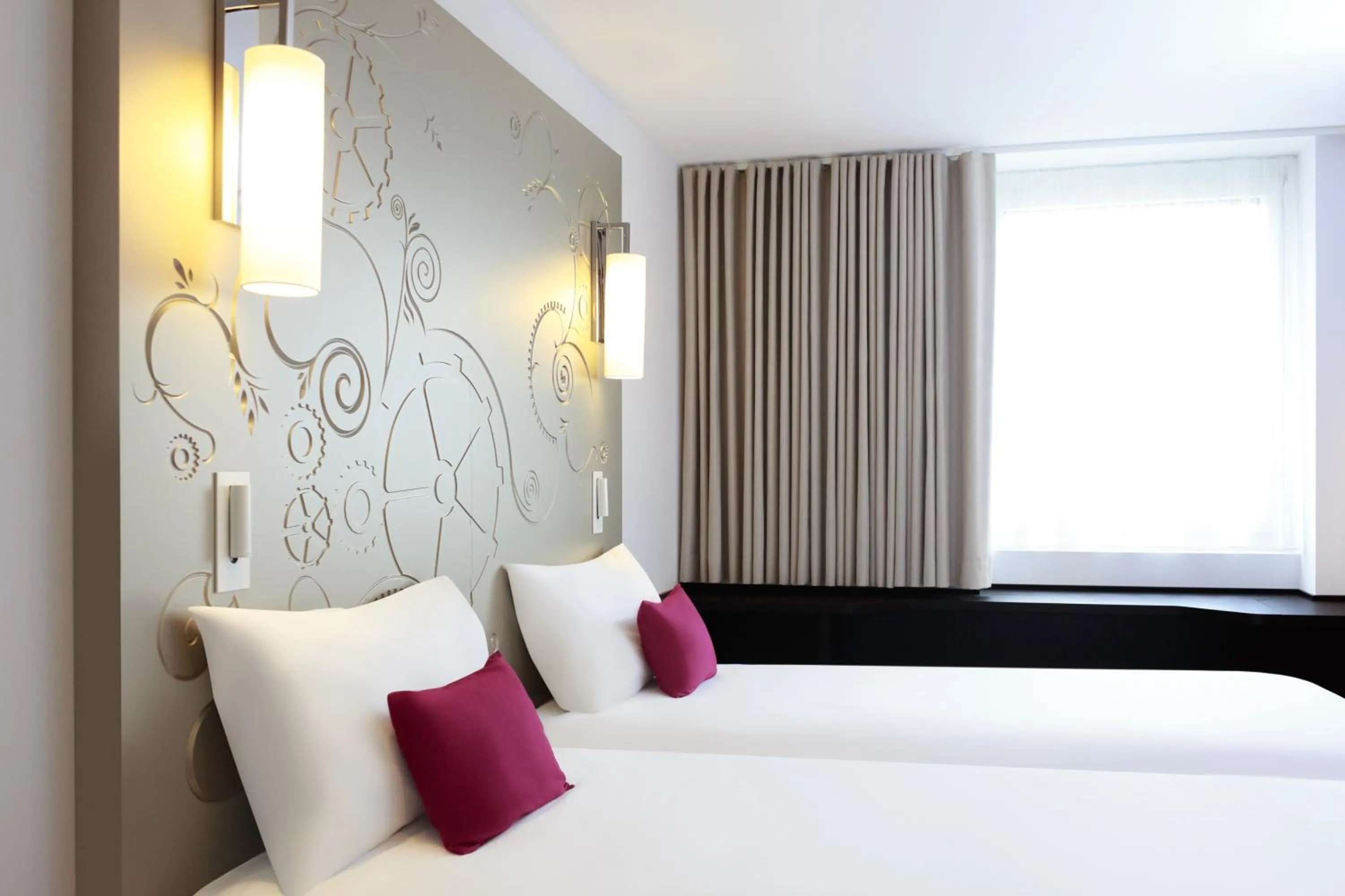 Bed in VISIONAPARTMENTS Place de Cornavin - contactless check-in