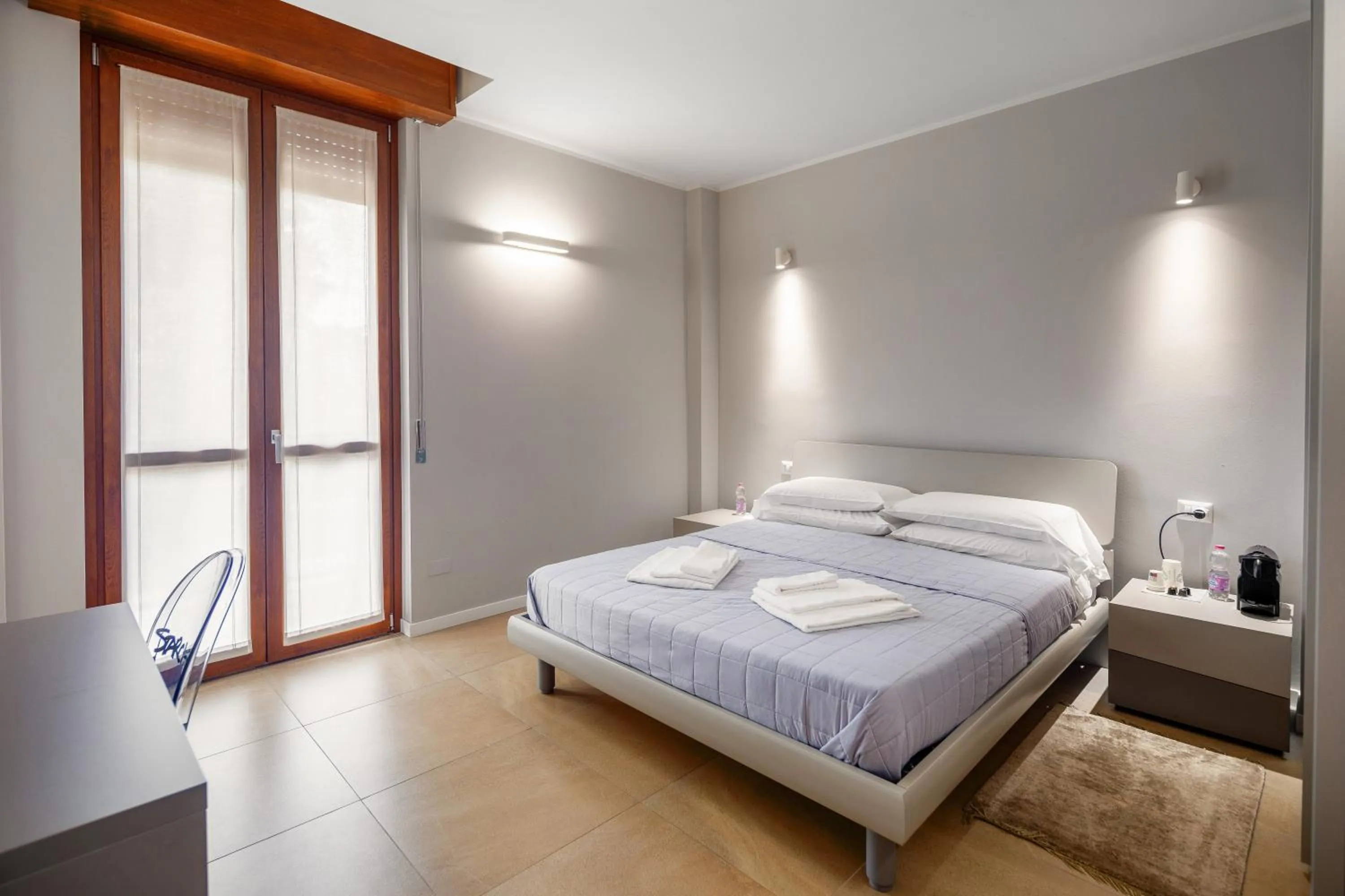 Balcony/Terrace, Bed in Golgi Suite