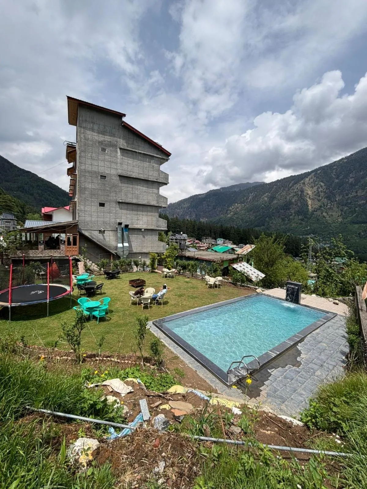 Swimming pool in Hotel Smugglers Mountain View - central heated & air Cooled