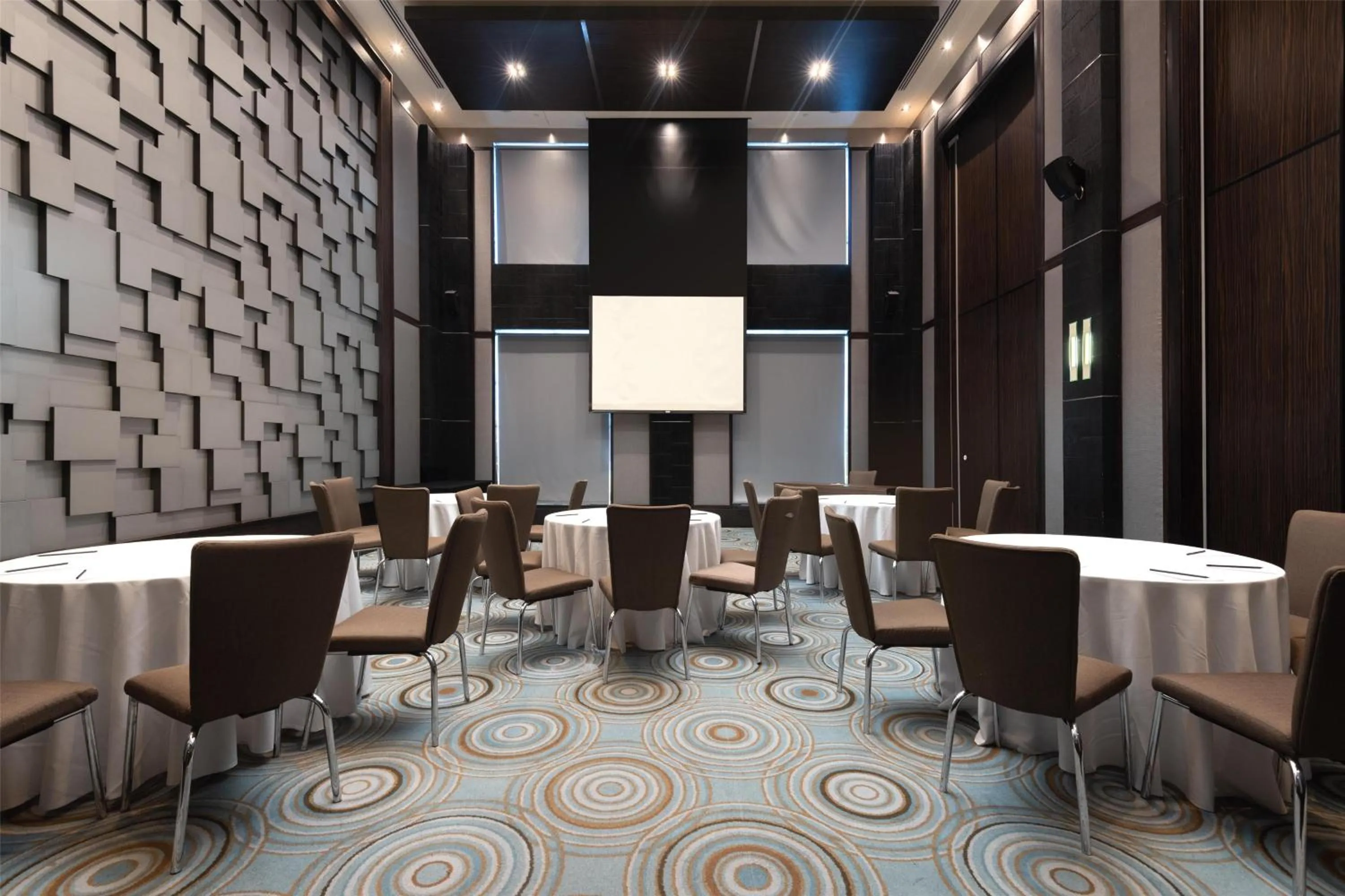 Meeting/conference room in Radisson Blu Hotel, Dubai Media City