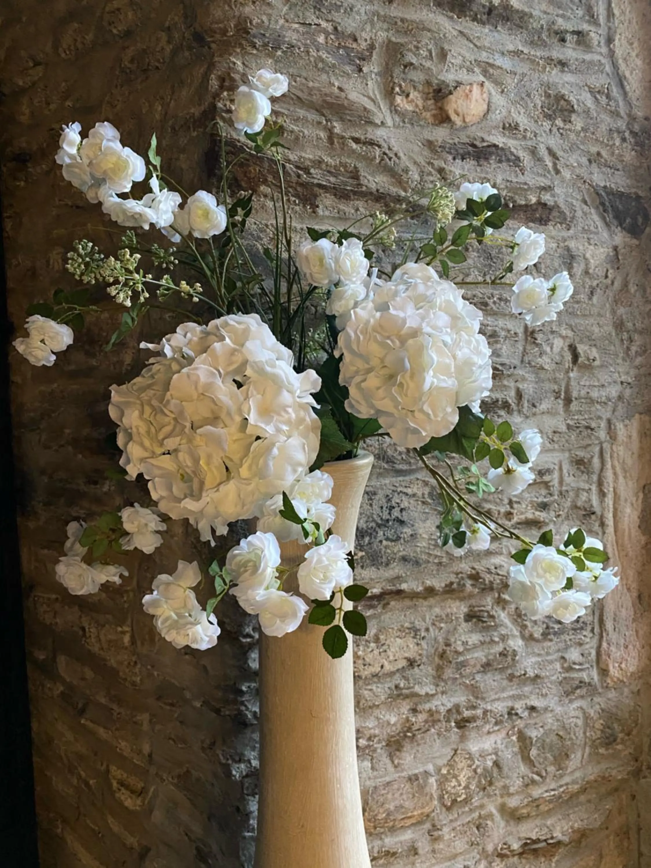 Decorative detail in Le Château de Cambiaire