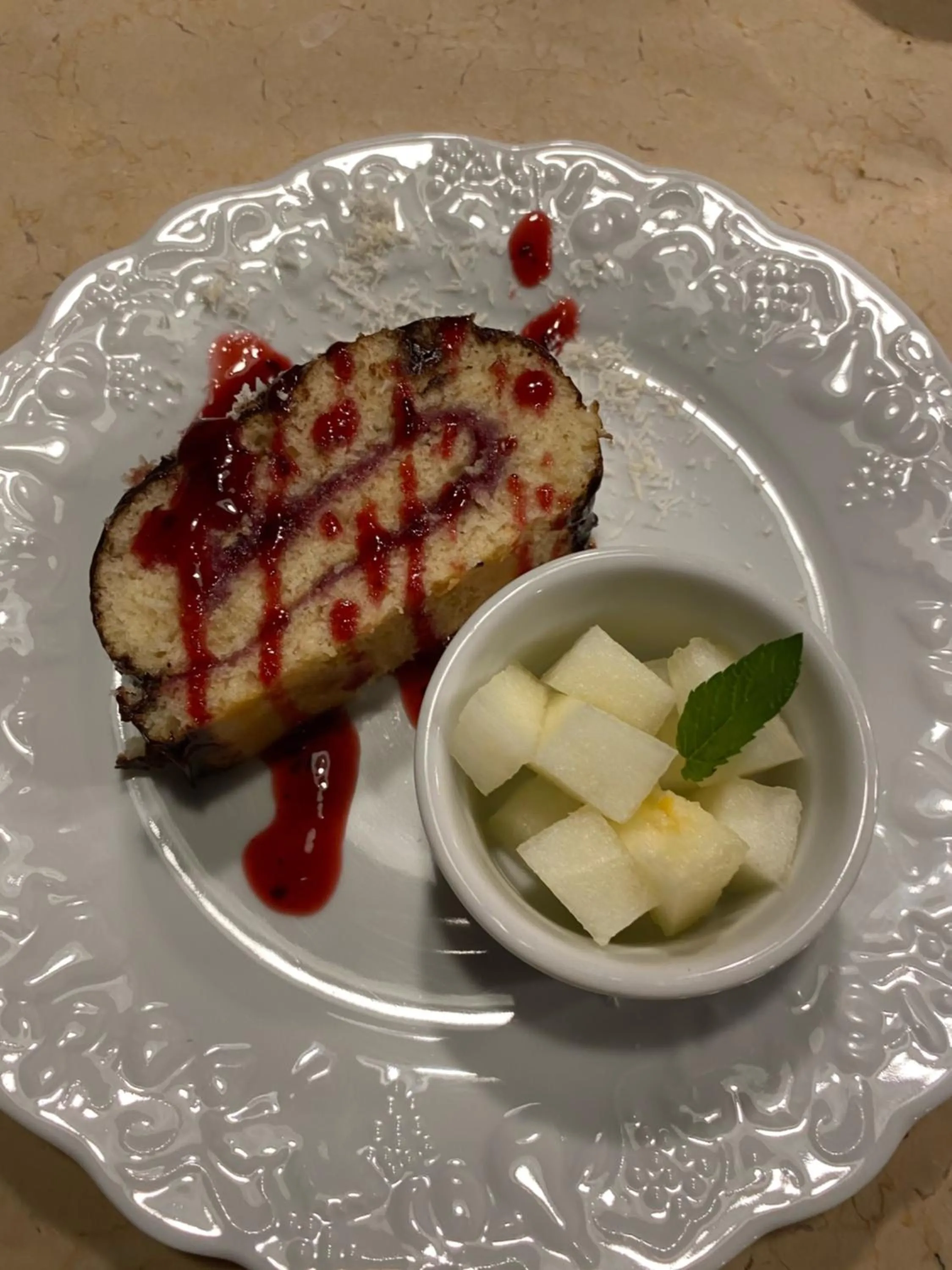 Food close-up in Le Château de Cambiaire