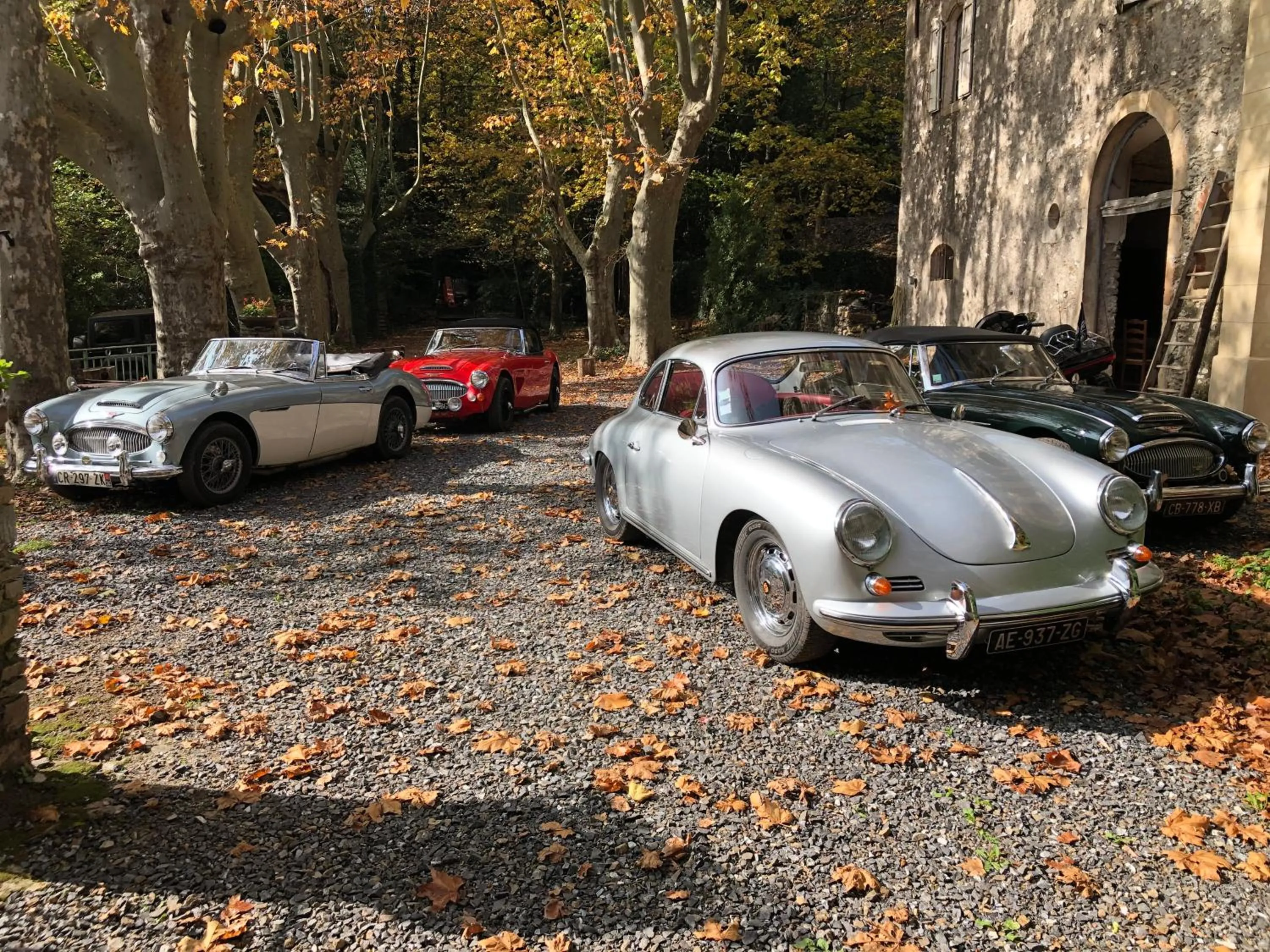 Property building in Le Château de Cambiaire