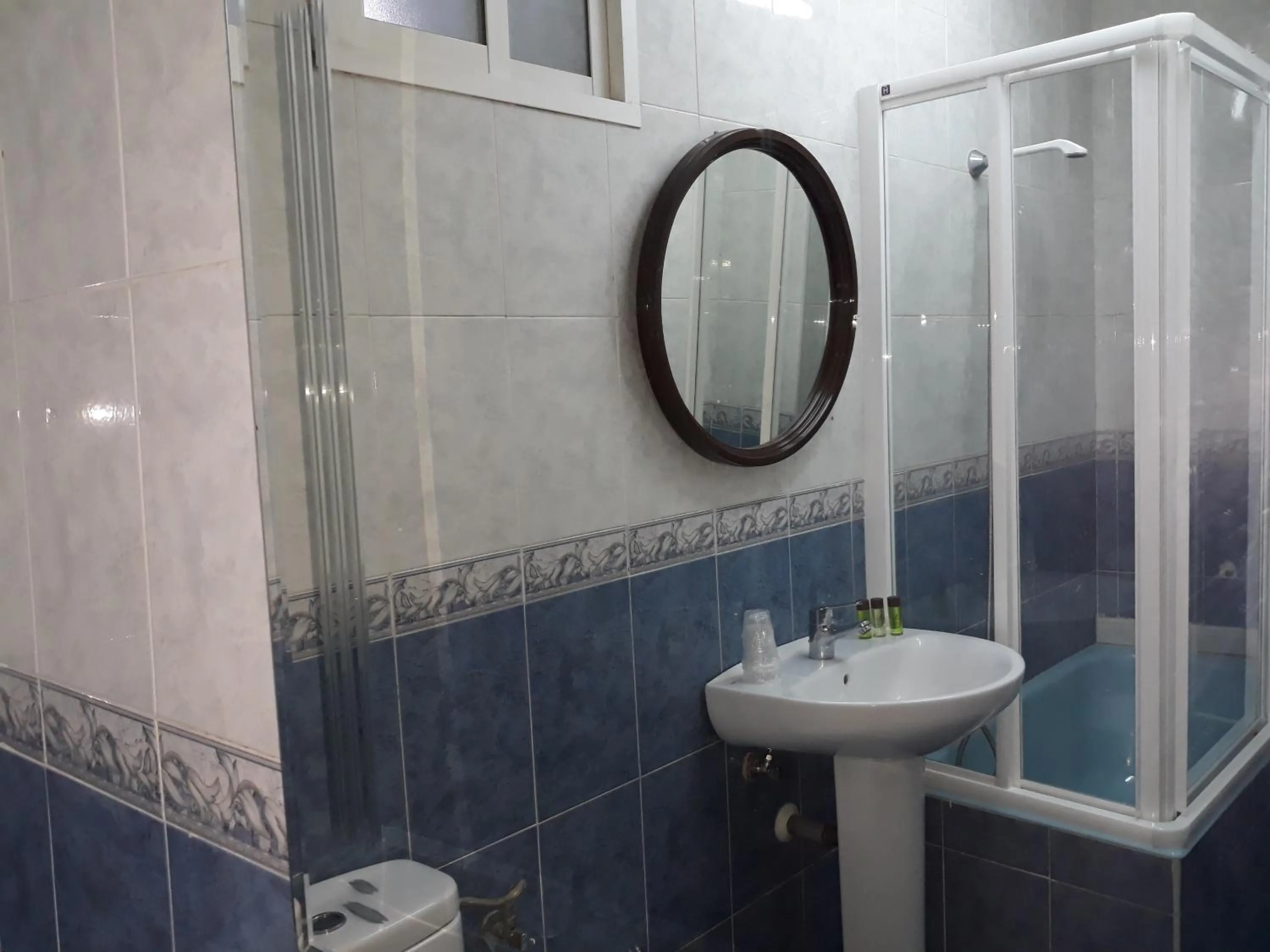 Triple Room with Private Bathroom in Pensión Martín